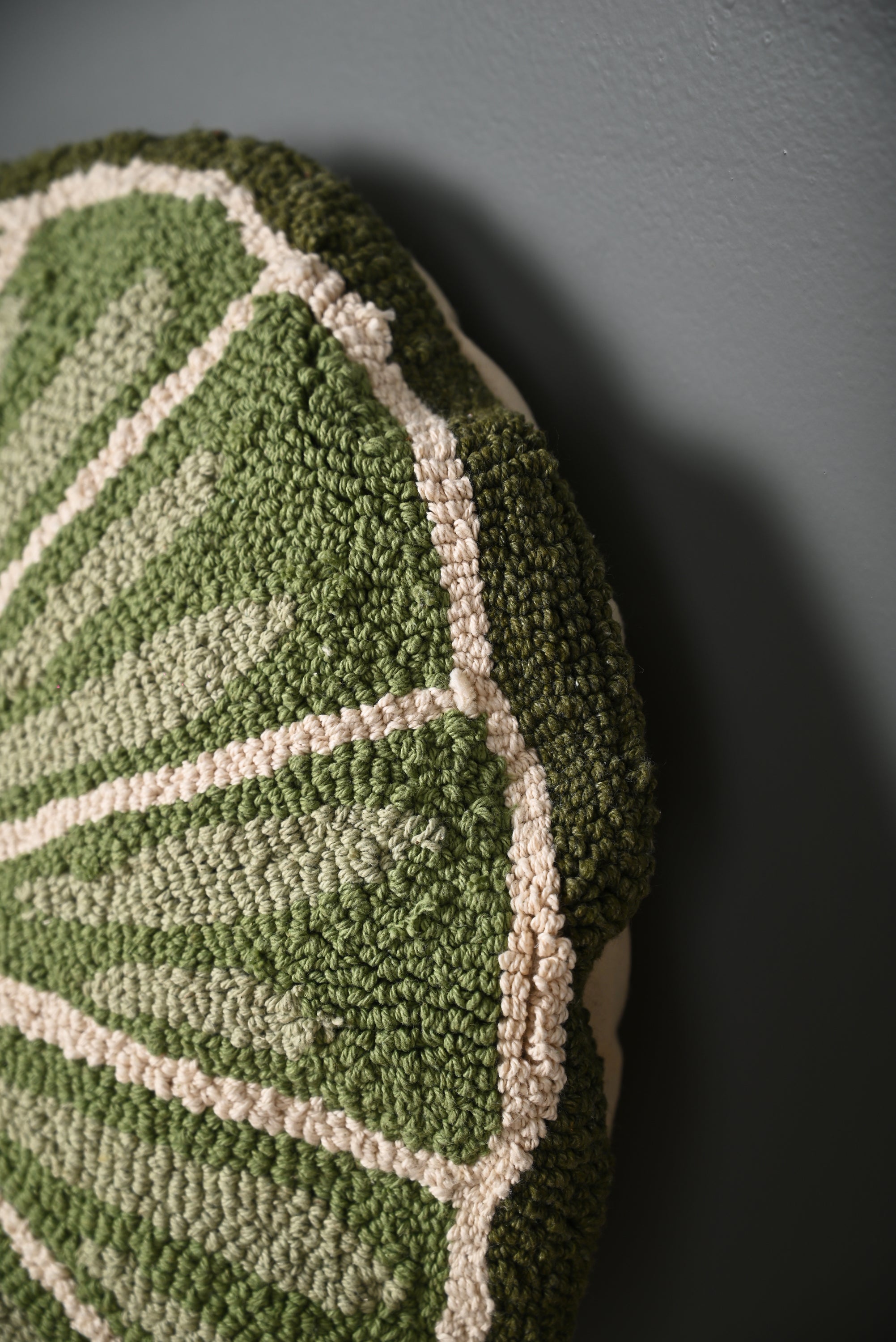 Green Round Shape Truffted Cotton Cushion Cover