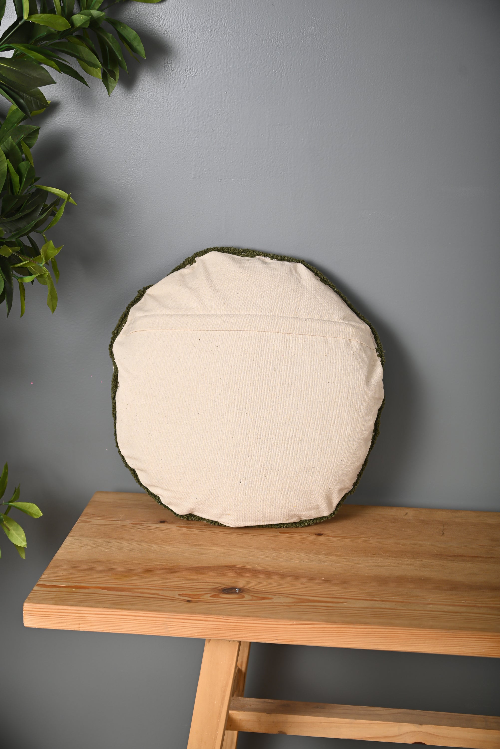 Green Round Shape Truffted Cotton Cushion Cover