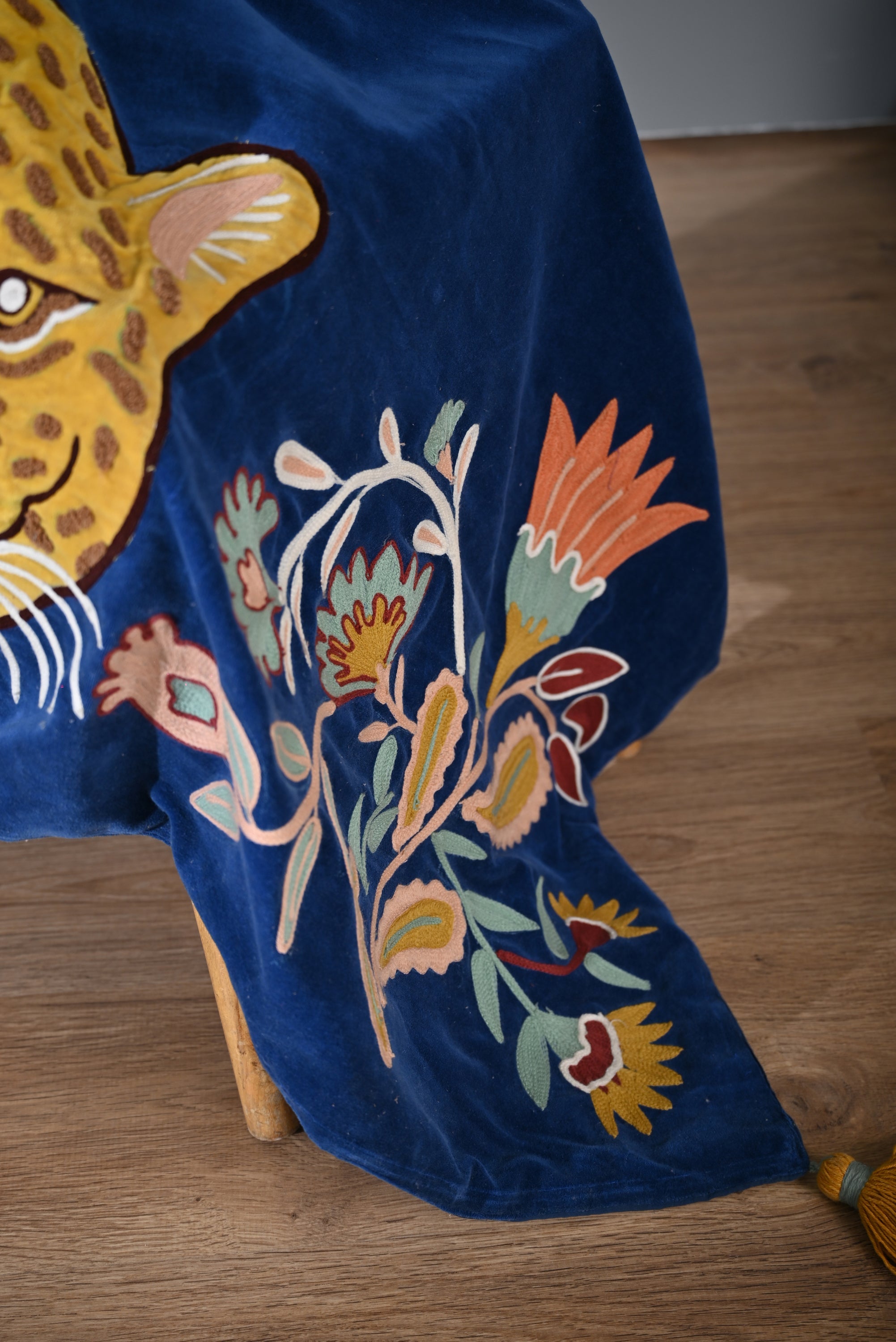 Blue Color Animal Embroidery Throw