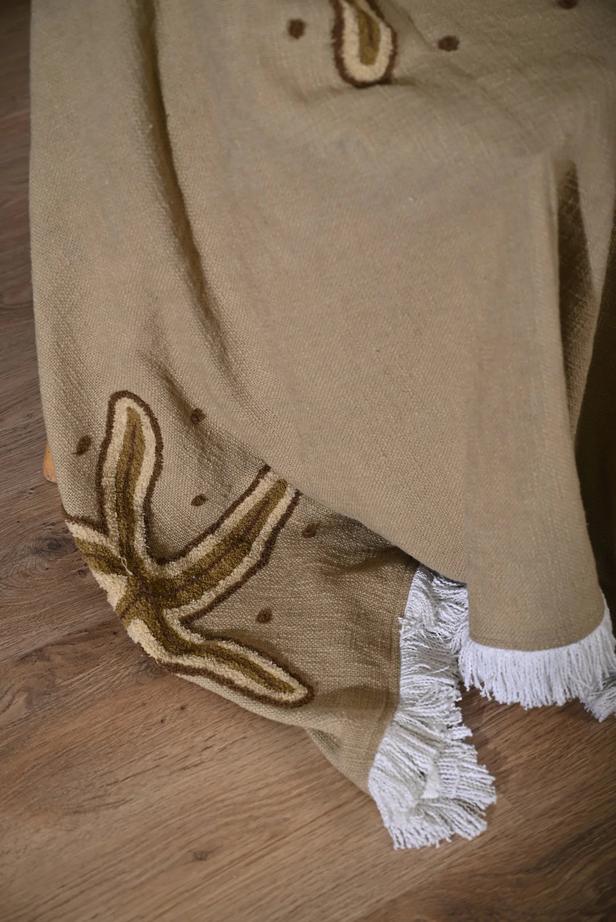 Beige Cotton Throw with Starfish Embroidery and Tassel Edges - SanskrutiHomes