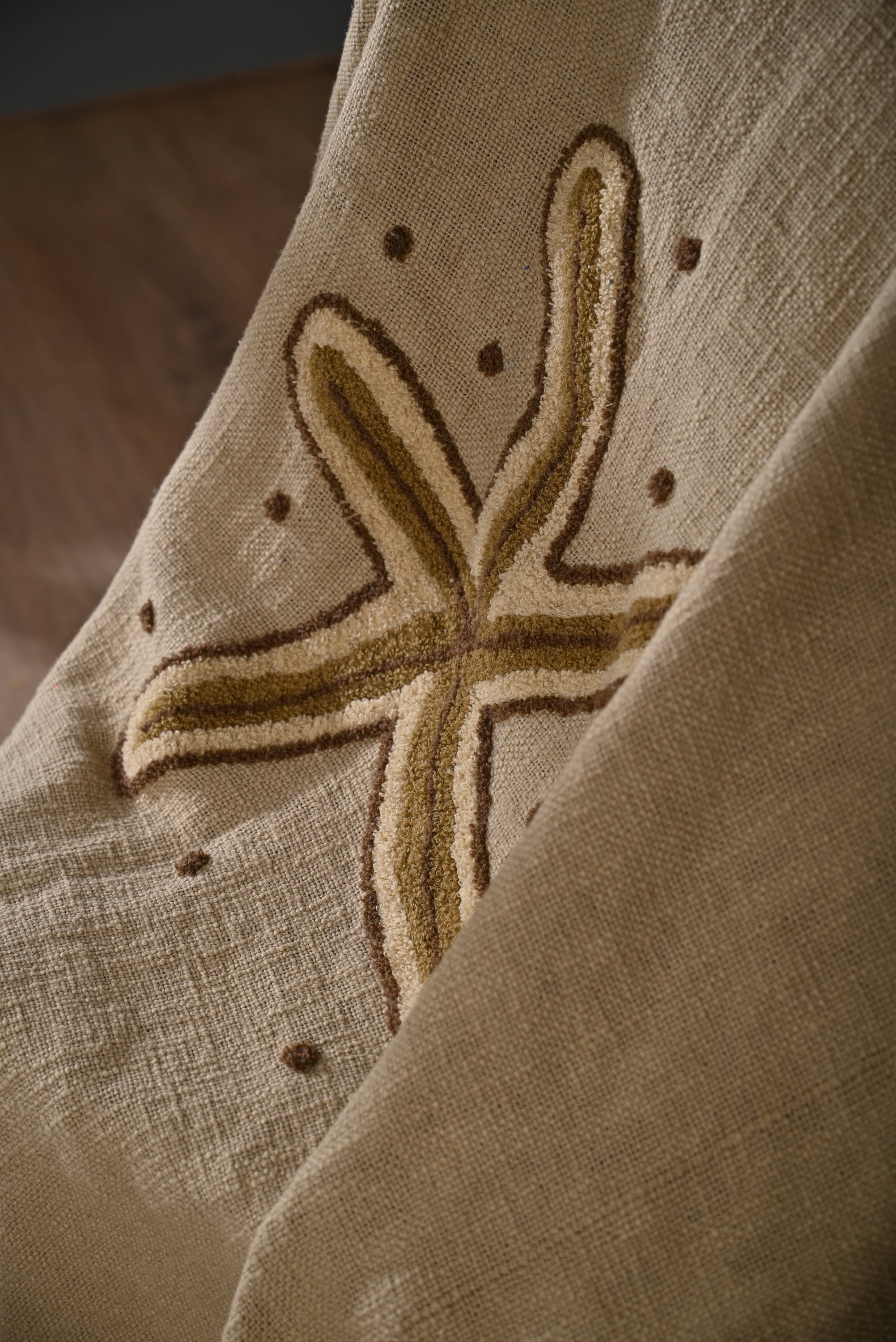 Beige Cotton Throw with Starfish Embroidery and Tassel Edges