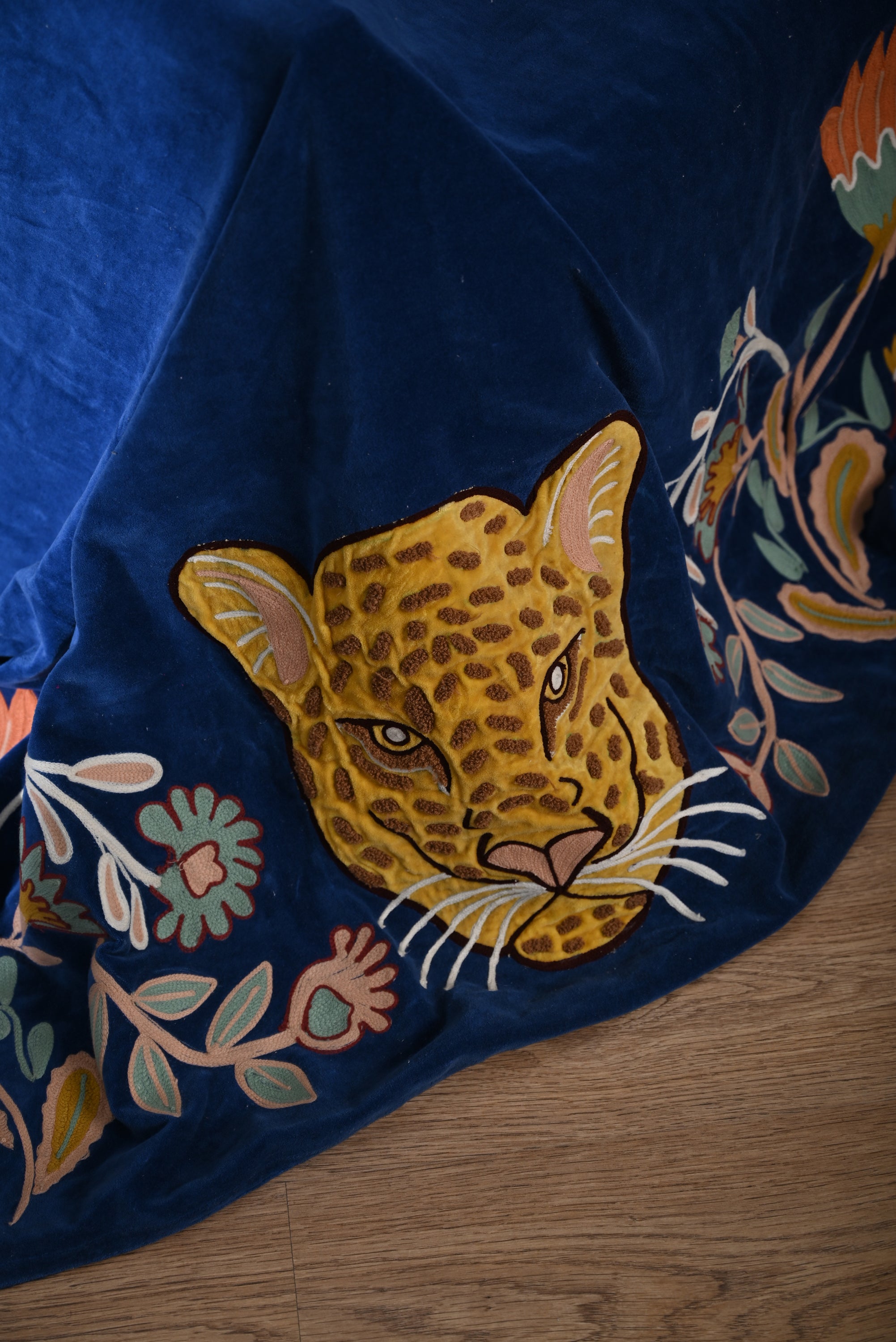 Blue Color Animal Embroidery Throw