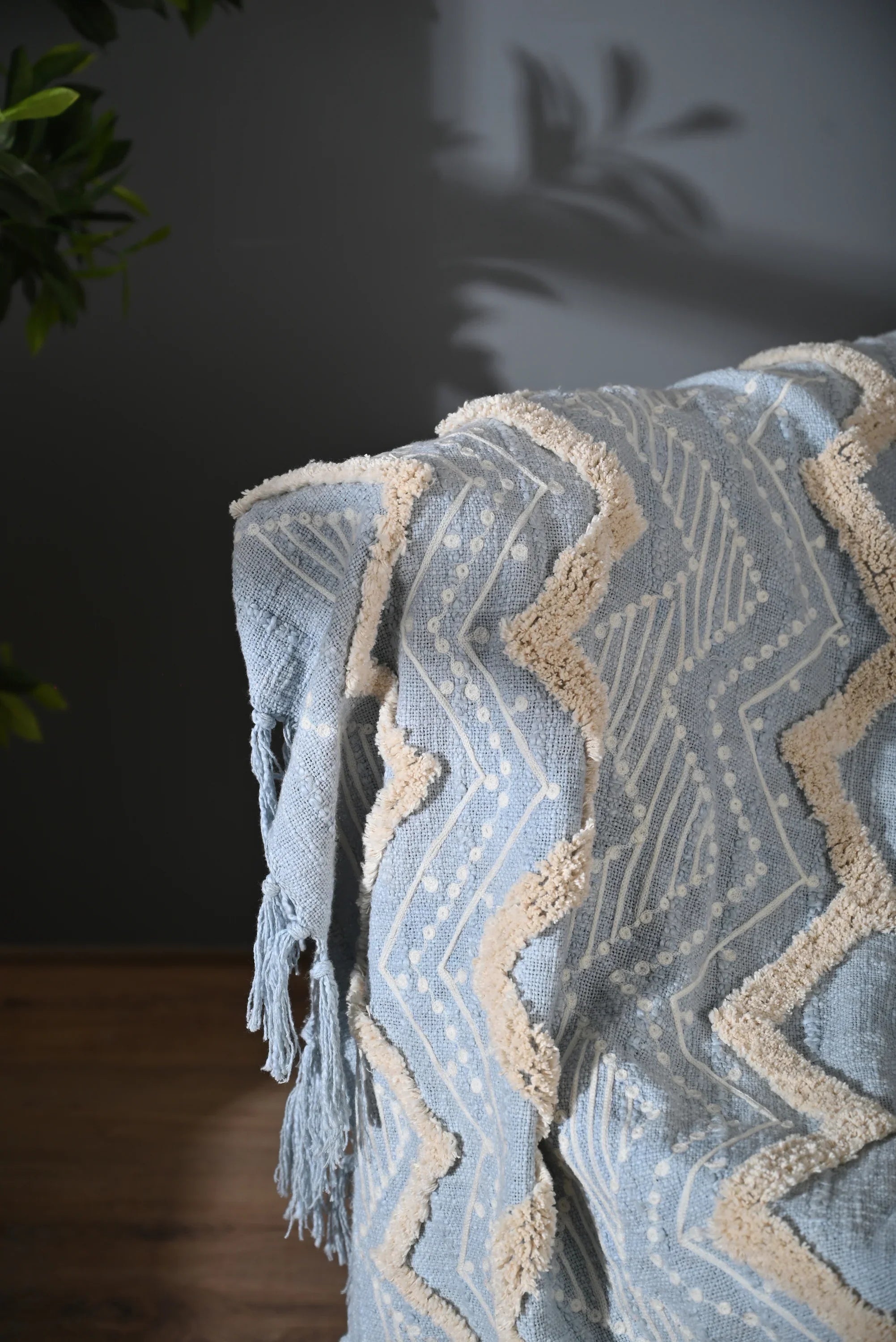 Blue Color Zig Zag Design Embroidery Throw