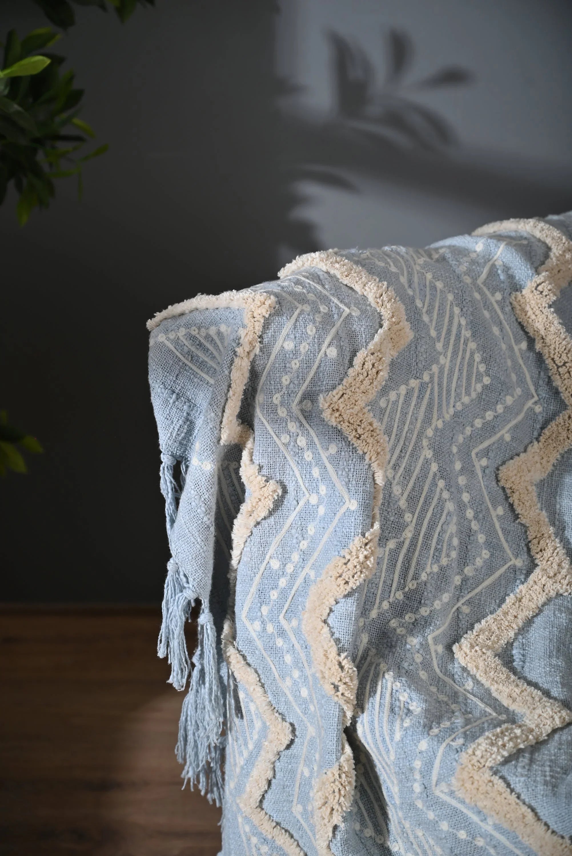 Blue Color Zig Zag Design Embroidery Throw