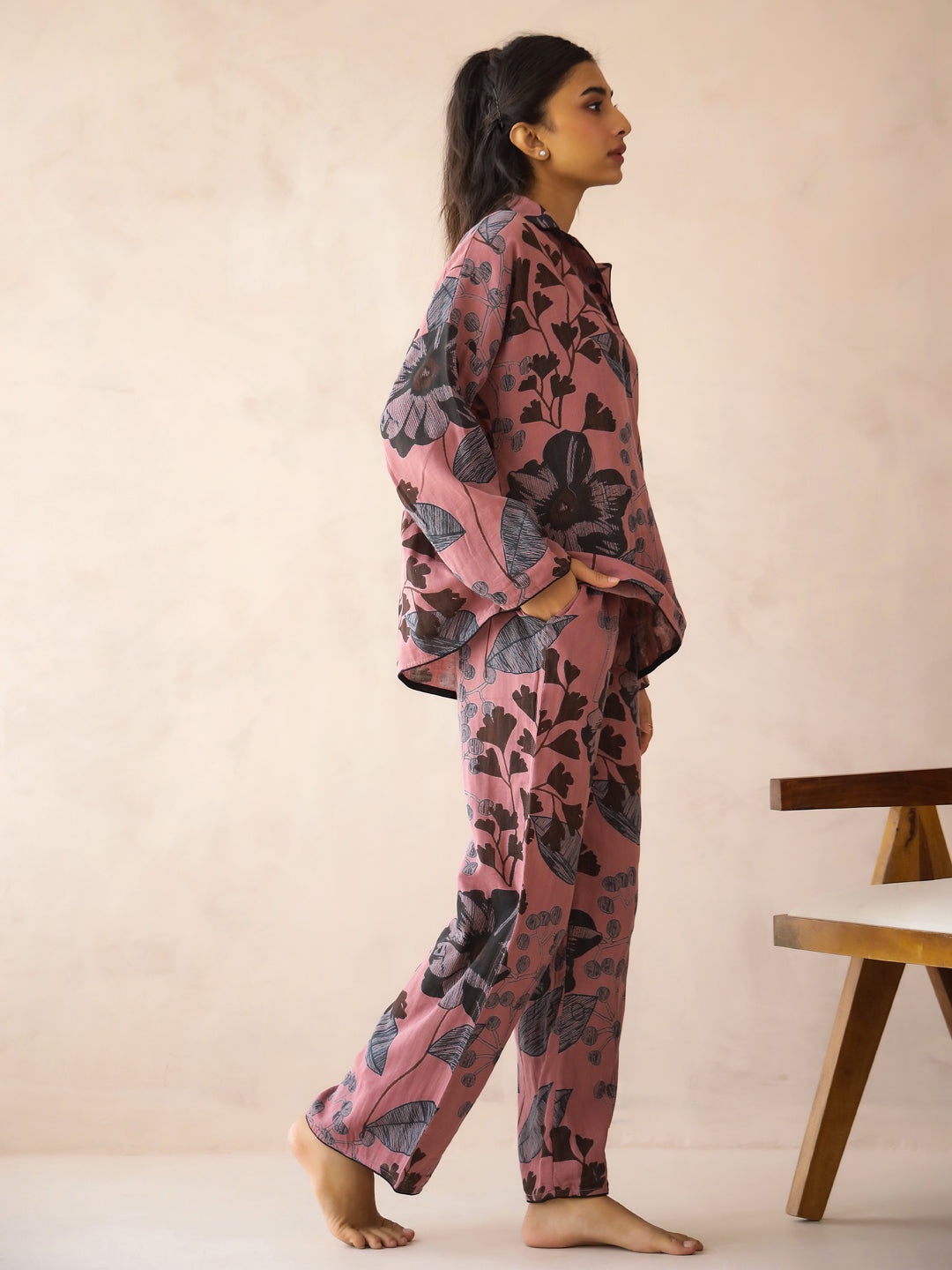 Mauve Shirt Collar Pure Cotton Printed Floral Night Suit For Women