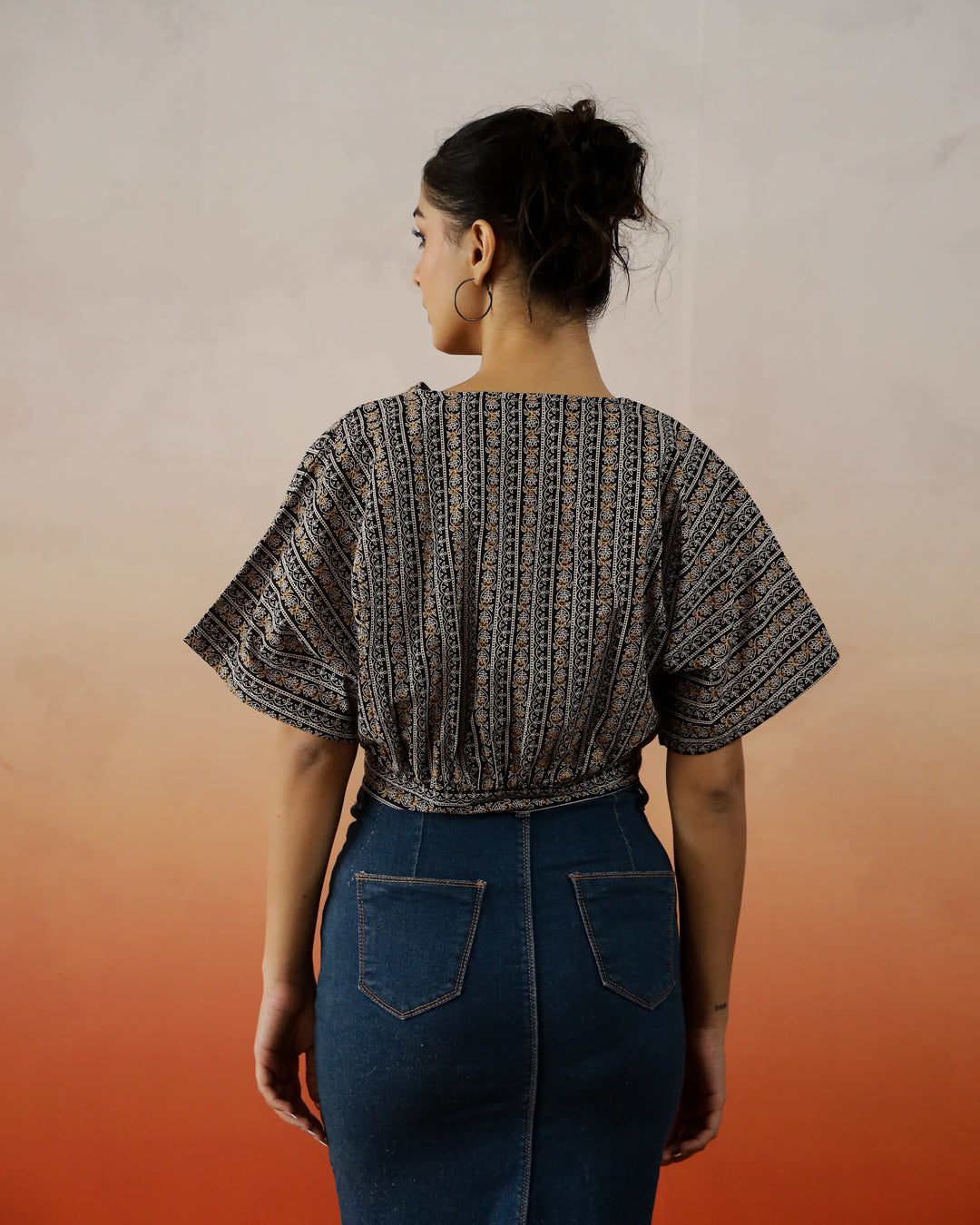 Black Cotton Printed Crop Top