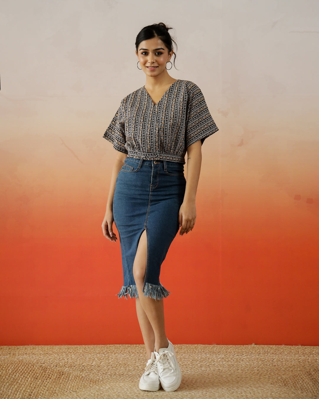 Black Cotton Printed Crop Top