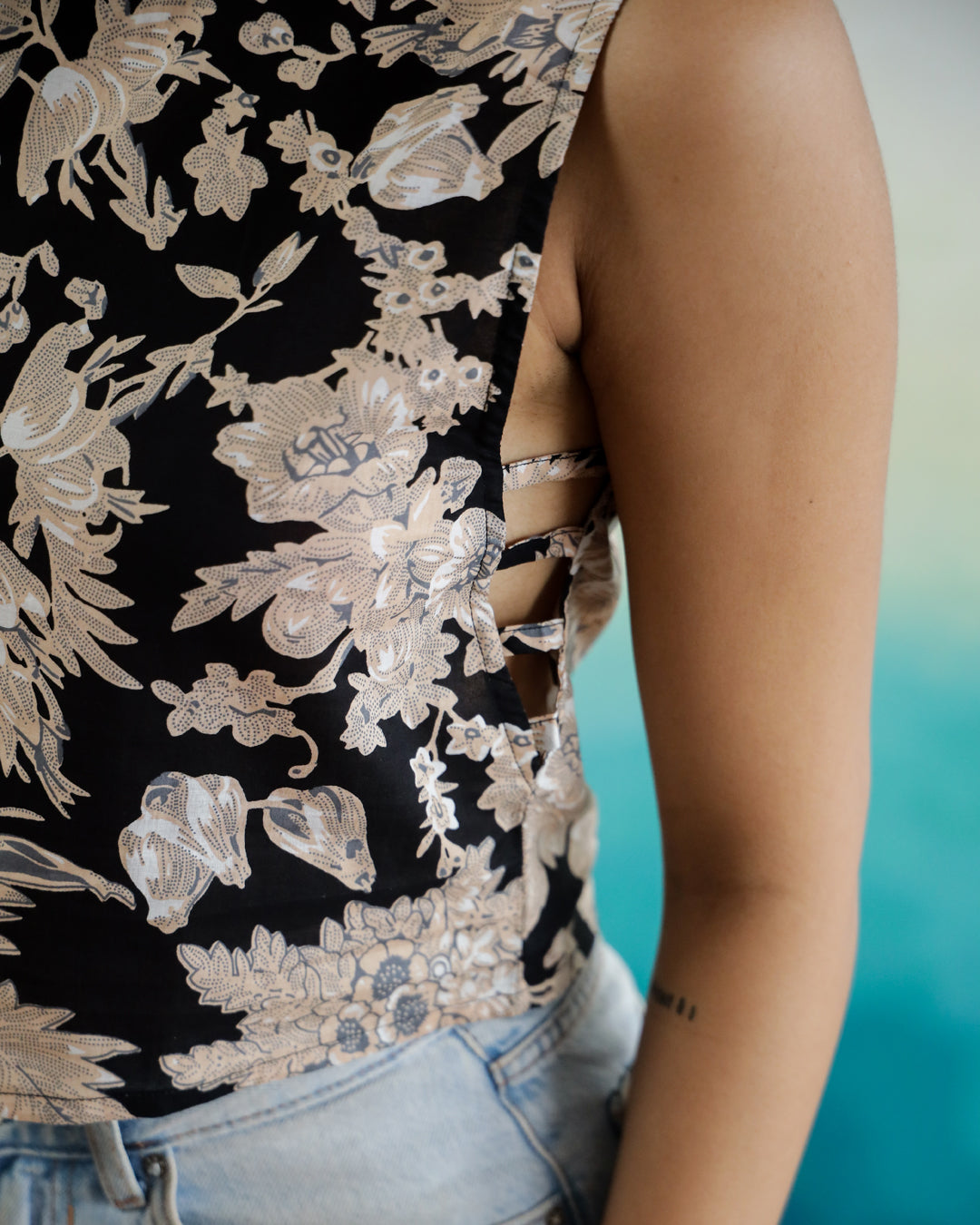 Black Floral Printed Sleeveless Top