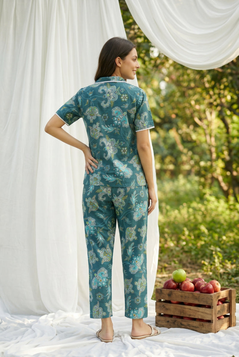 Green Floral Paisley Print Peter Pan Collar Pure Cotton Night Suit For Women