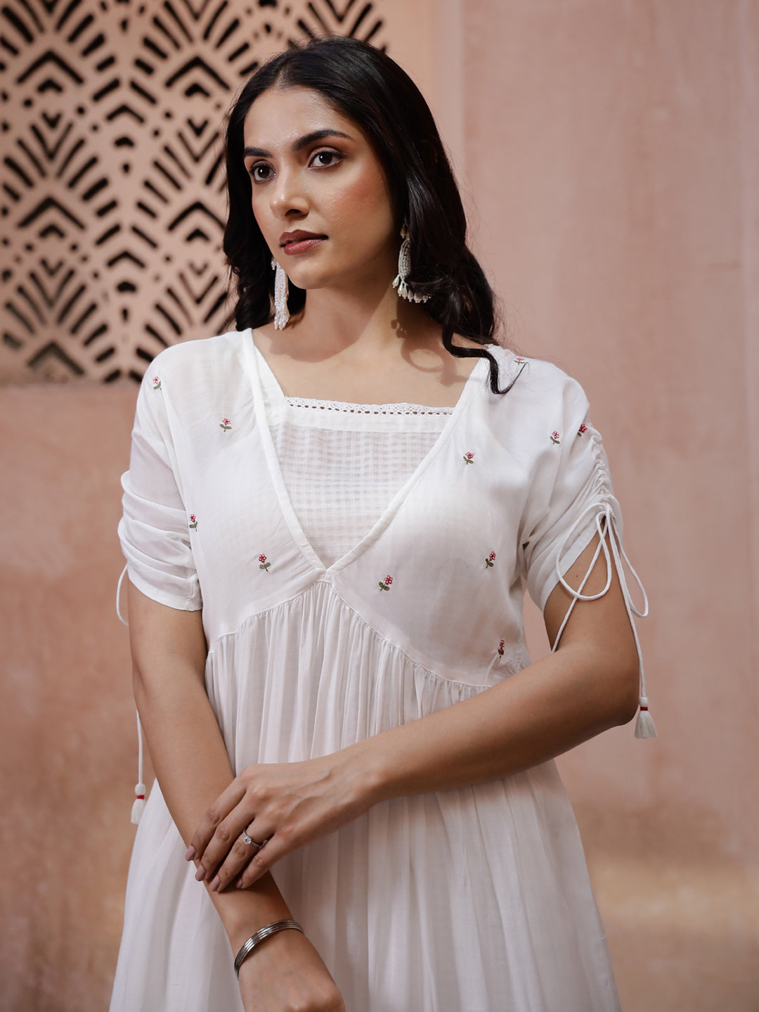 Off White V-Neck Straight Solid Kurta Set For Women