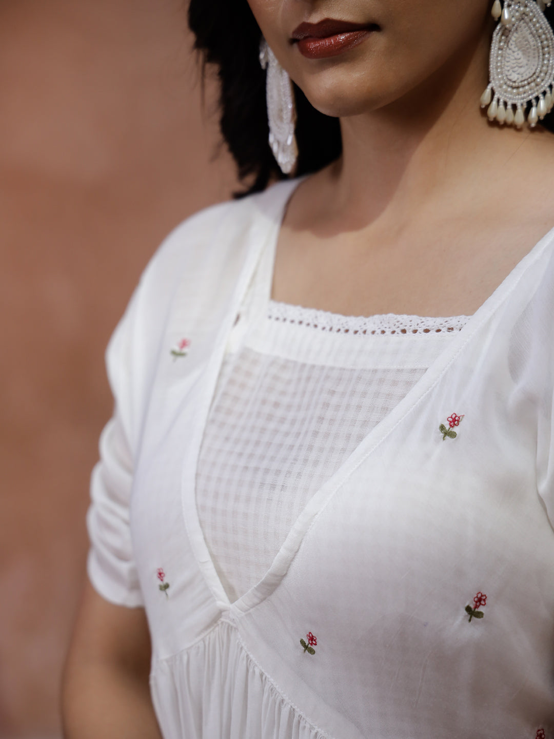 Off White V-Neck Straight Solid Kurta Set For Women