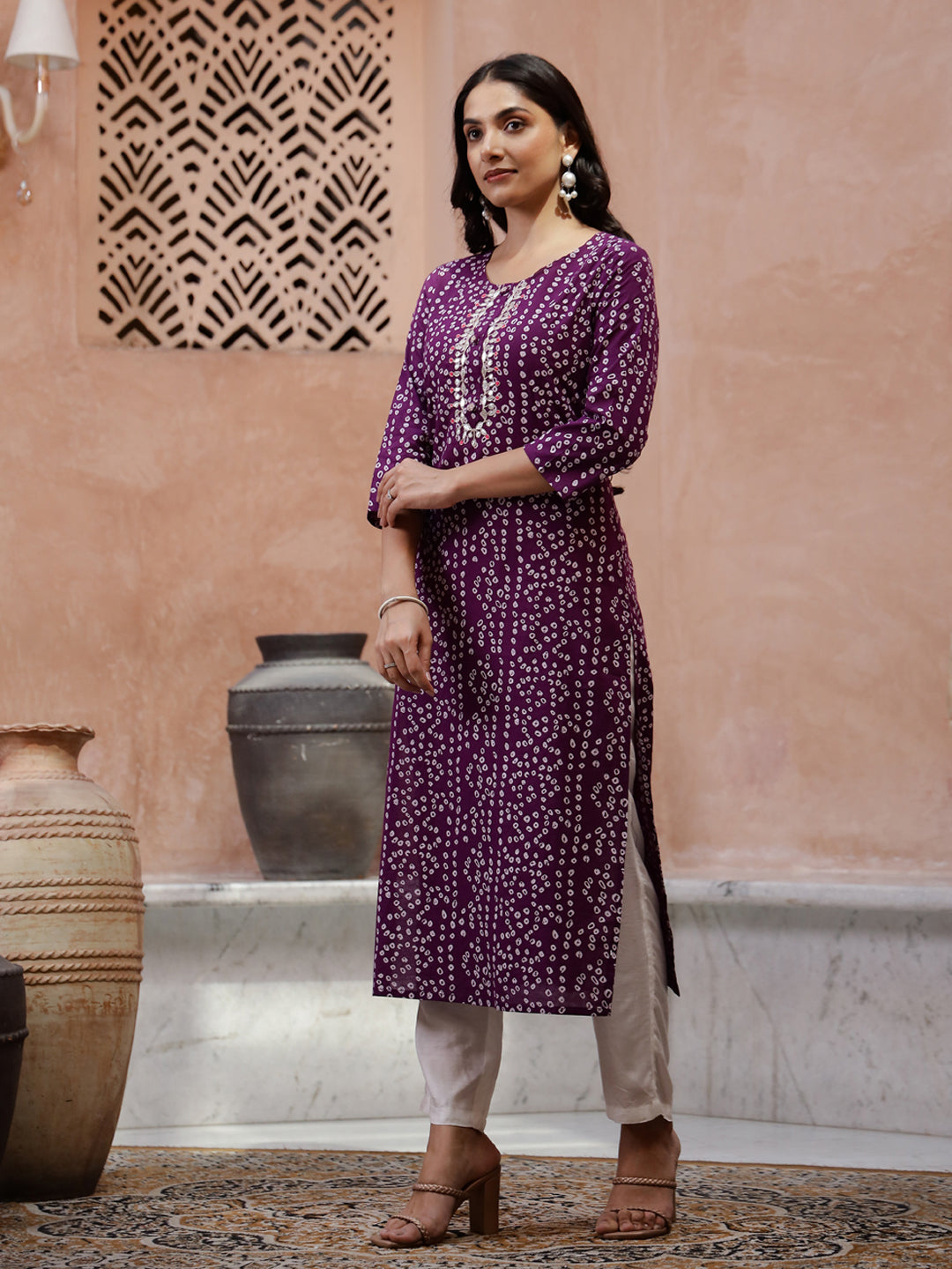 White Dot Printed Round Neck Kurta
