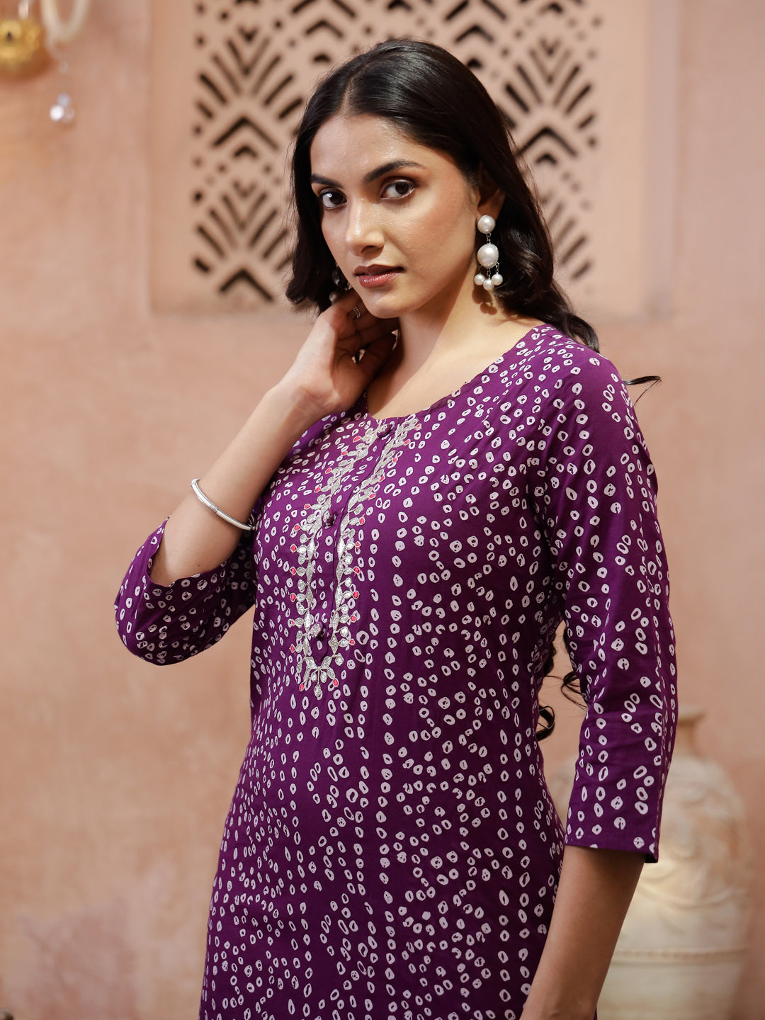 White Dot Printed Round Neck Kurta