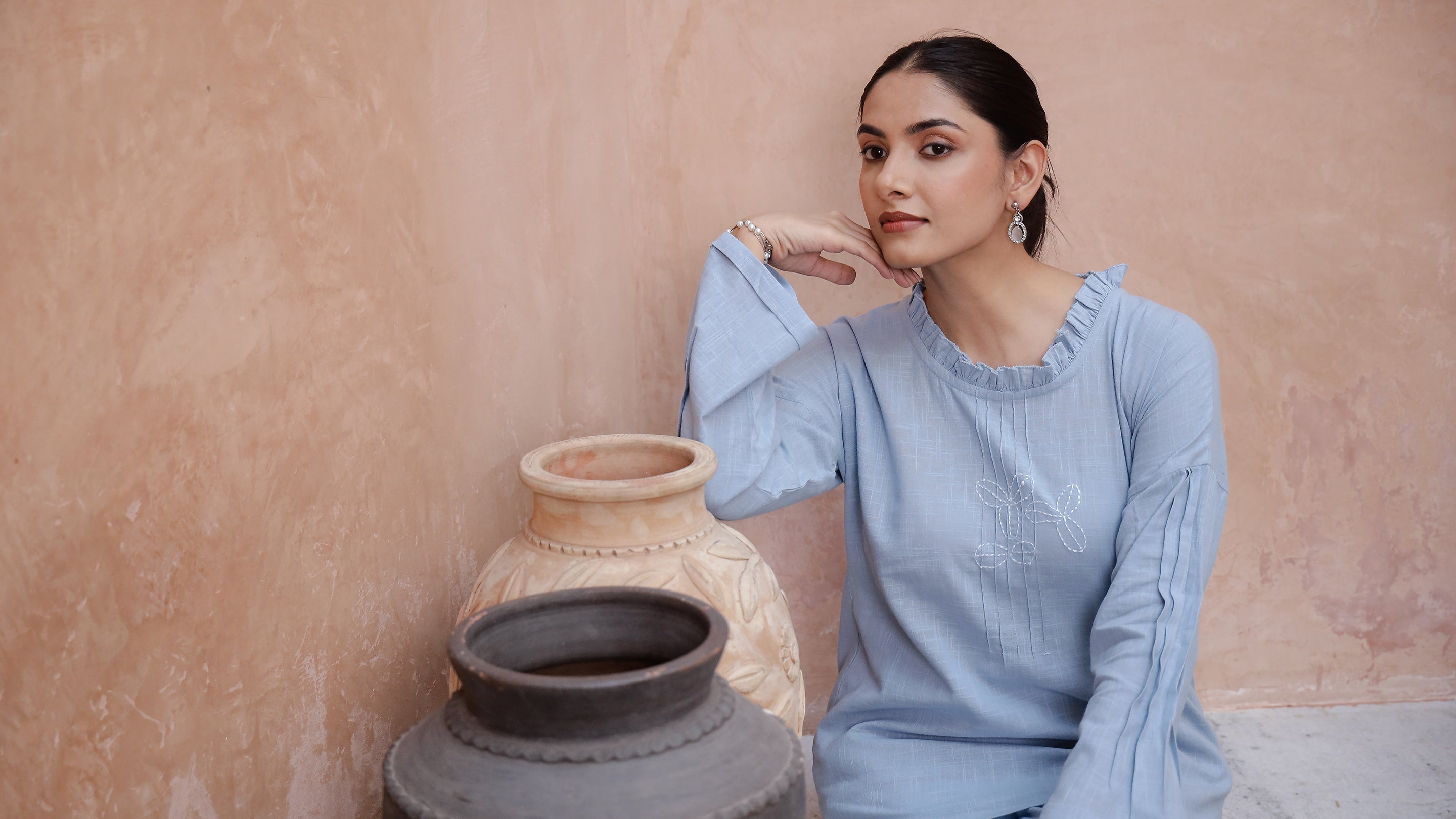 Blue Solid Print Round Neck Kurta Set