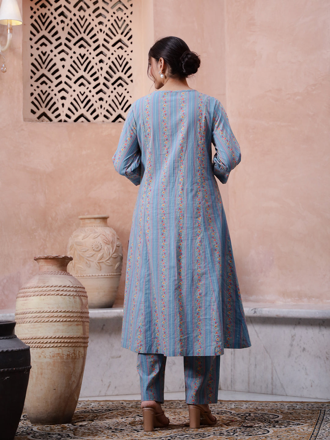 Blue Floral Printed Round Neck Kurta Set