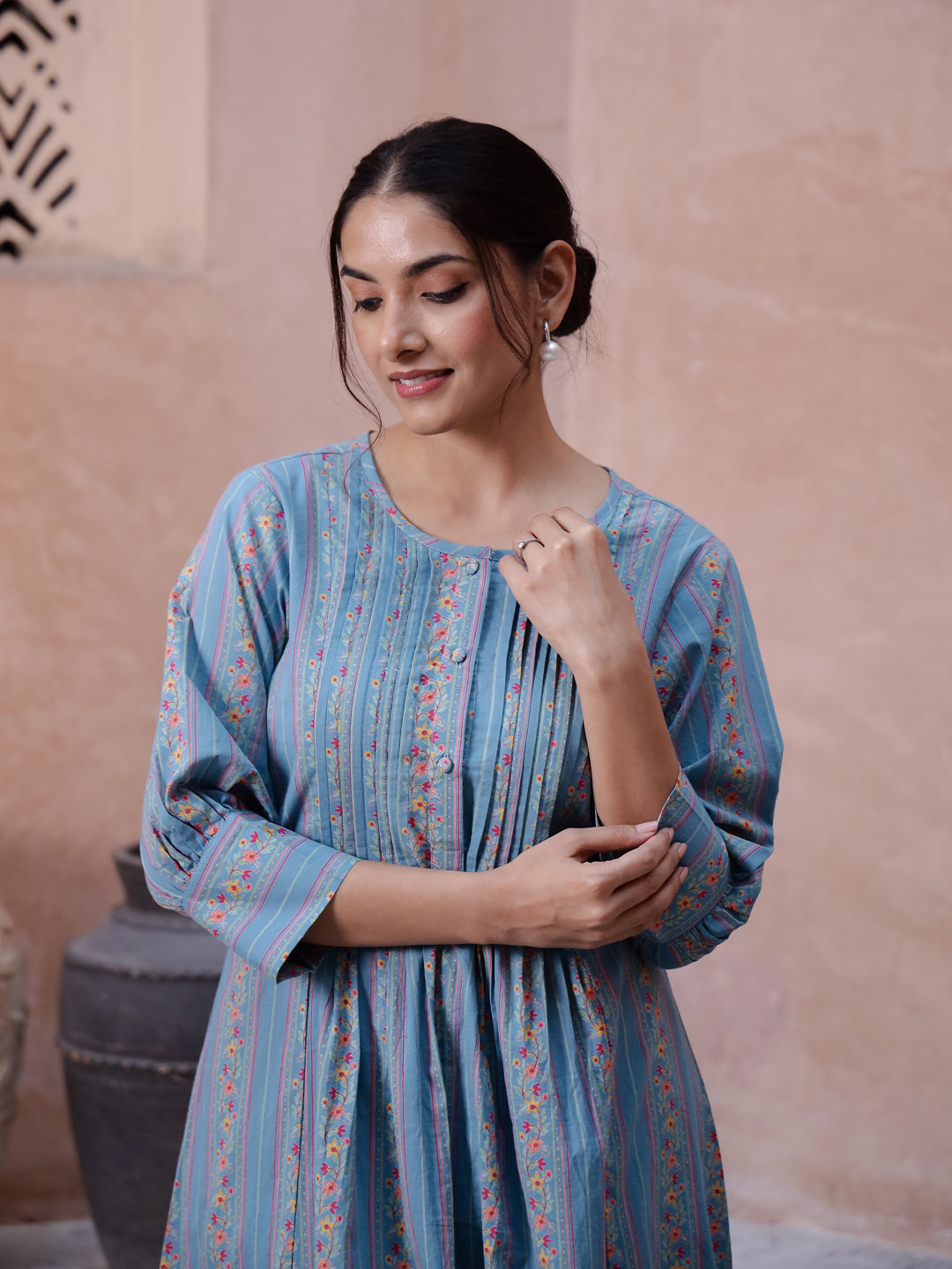 Blue Floral Printed Round Neck Kurta Set