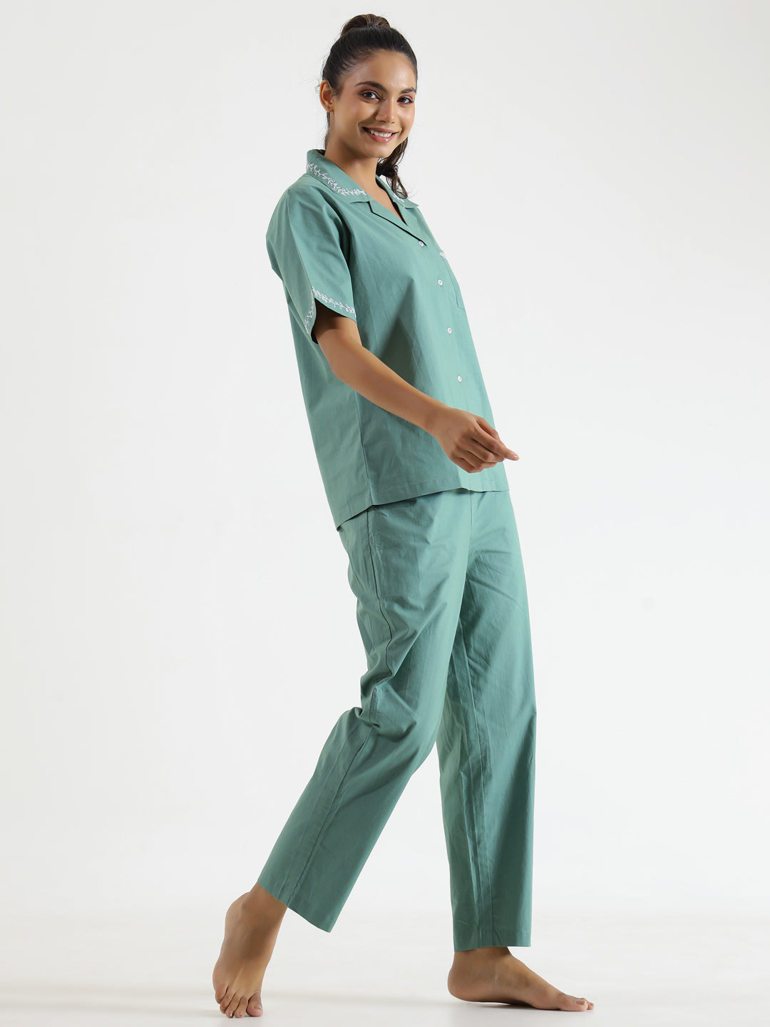 Green Solid Night Suit - SanskrutiHomes