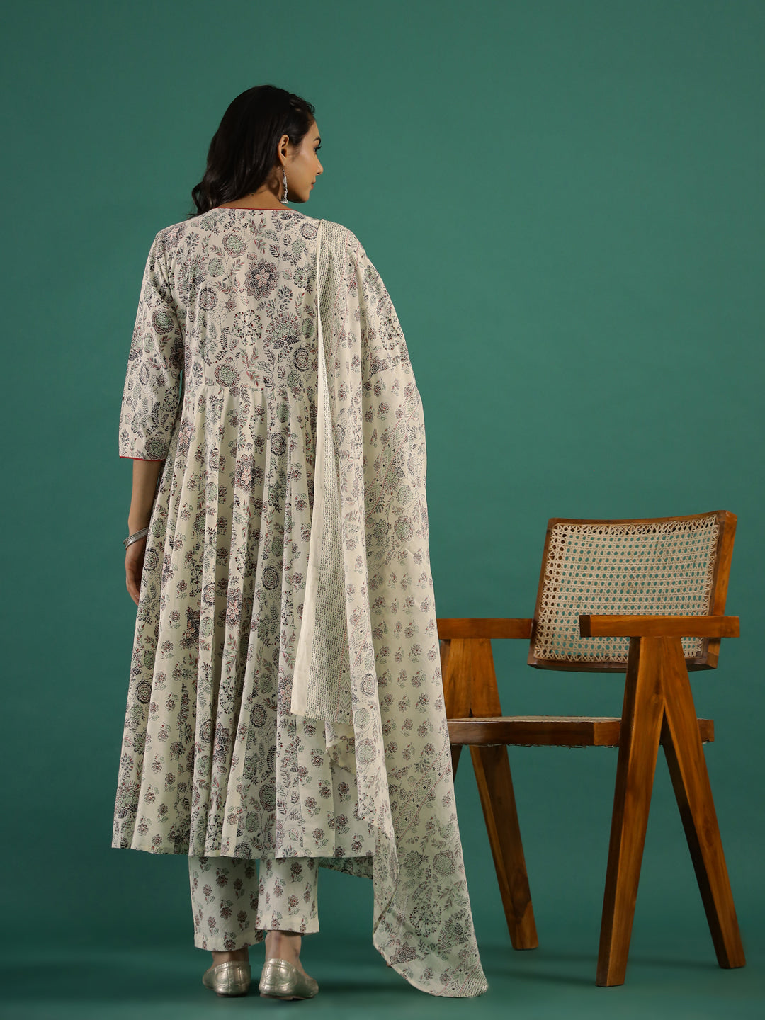 Set of 3 V-Neck Floral Printed Kurta Set - SanskrutiHomes