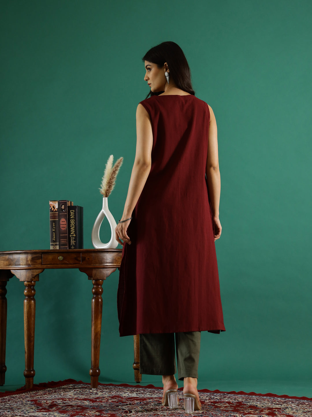 Solid Print Sleeveless Kurta Set for Women