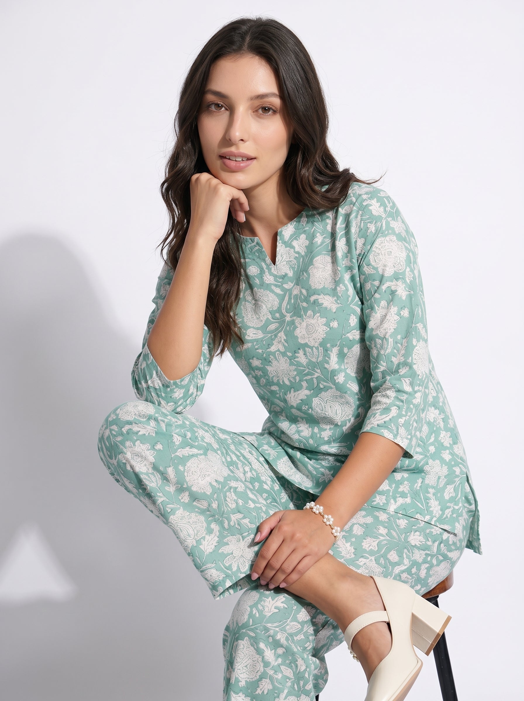 Green Round Neck Geometric Print Night Suit For Women