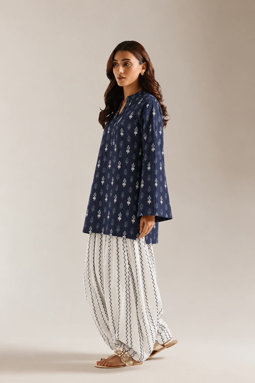 Black Geometric Print Tunic & Off-White Chevron Farshi Salwar Co-Ord Set