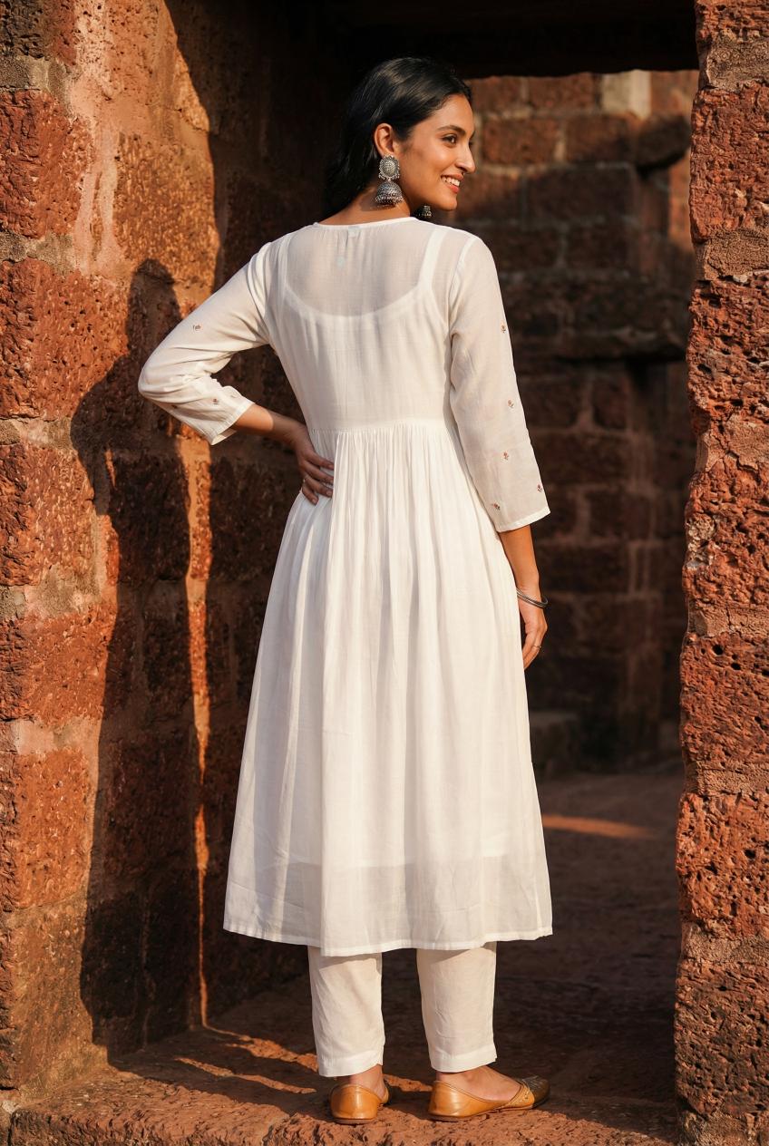 Off White V-Neck Solid Kurta Set For Women