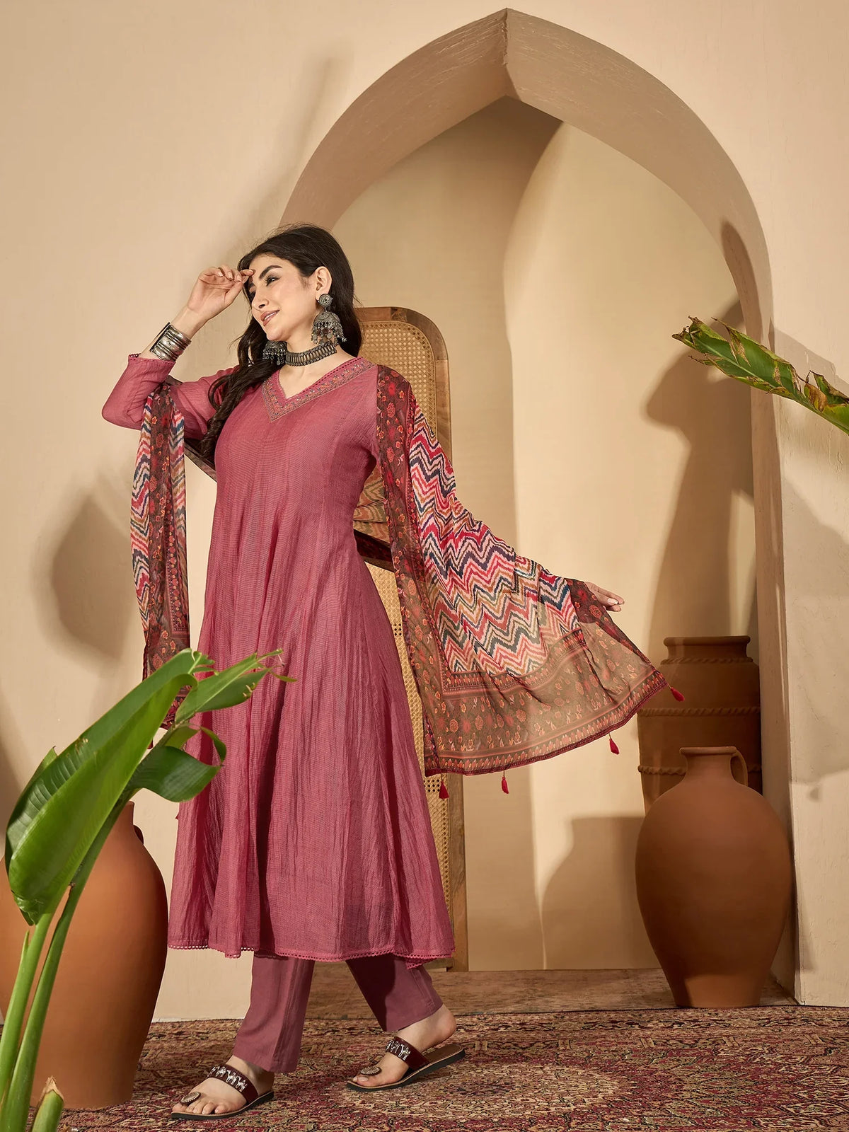 Red Solid Print V-Neck Pure Cotton Kurta Set For Women