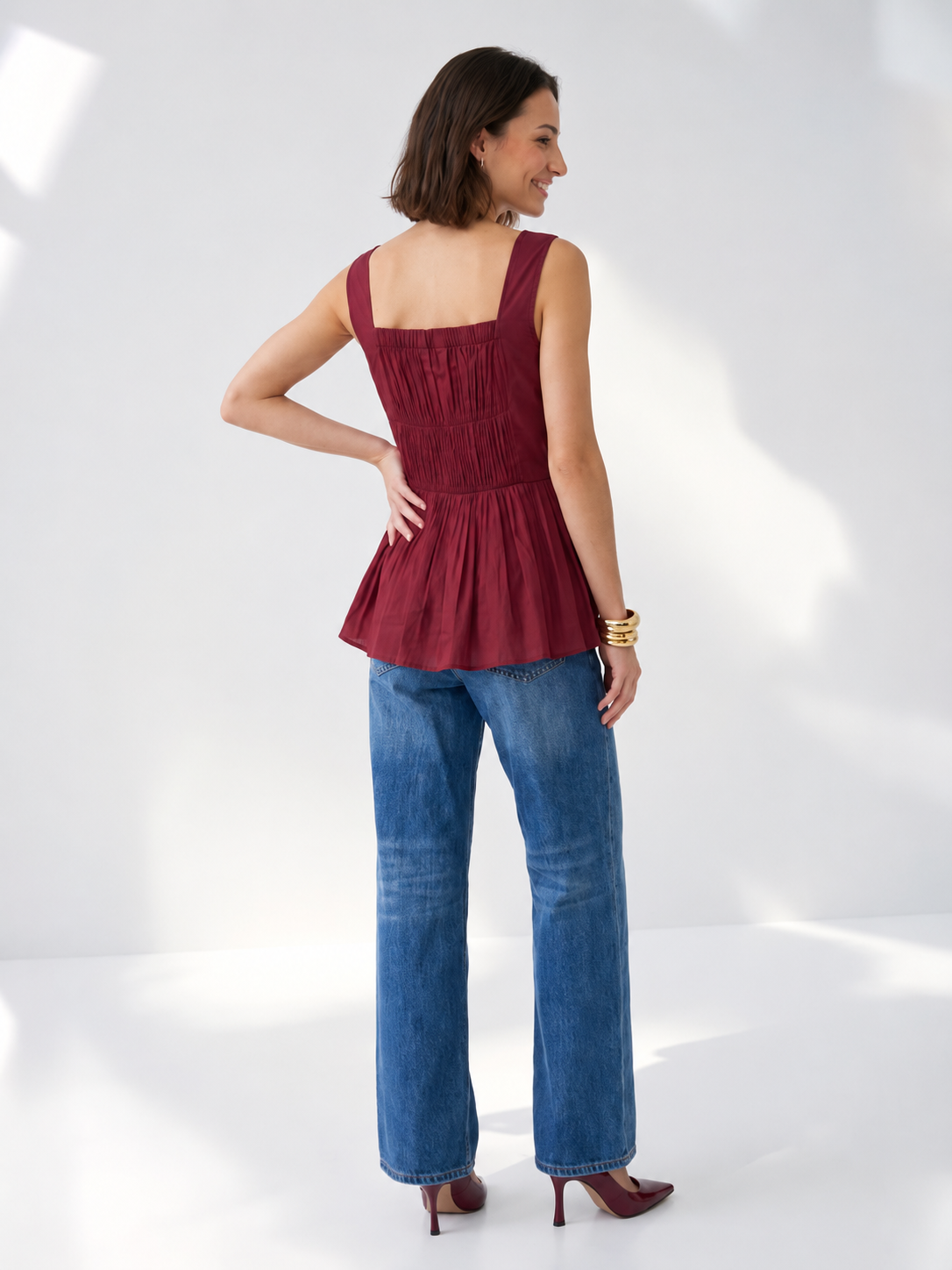 Red Solid Square Neck Sleeveless Top for Women