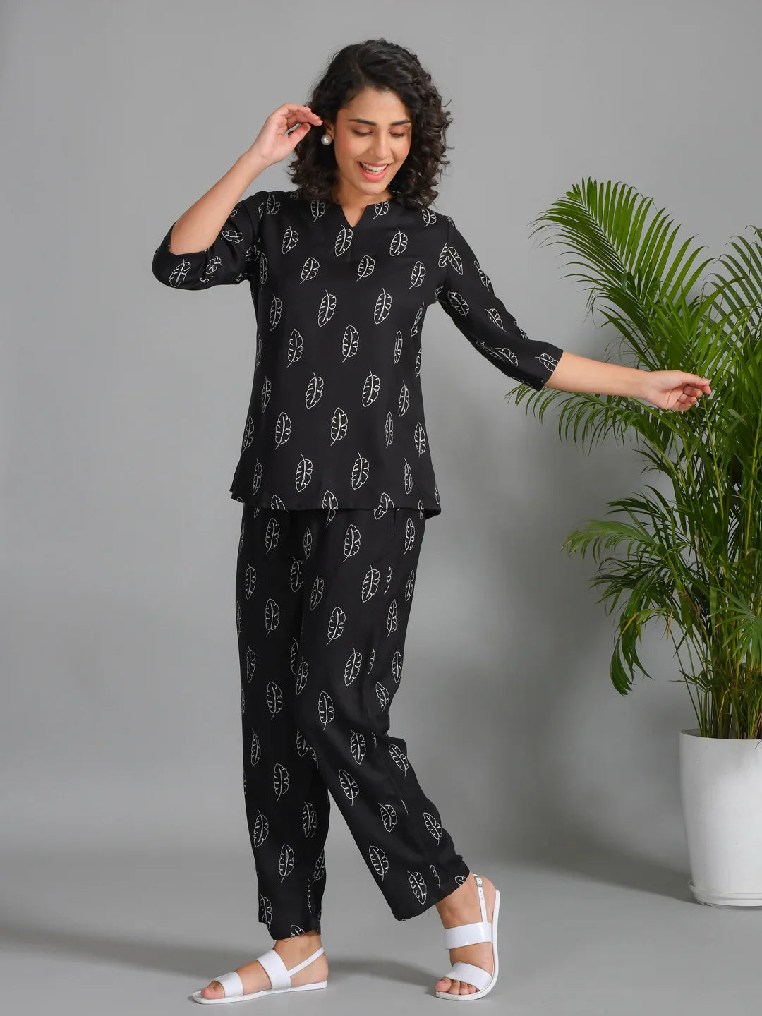 Black Viscose Rayon Printed Round Neck night suit for women - SanskrutiHomes