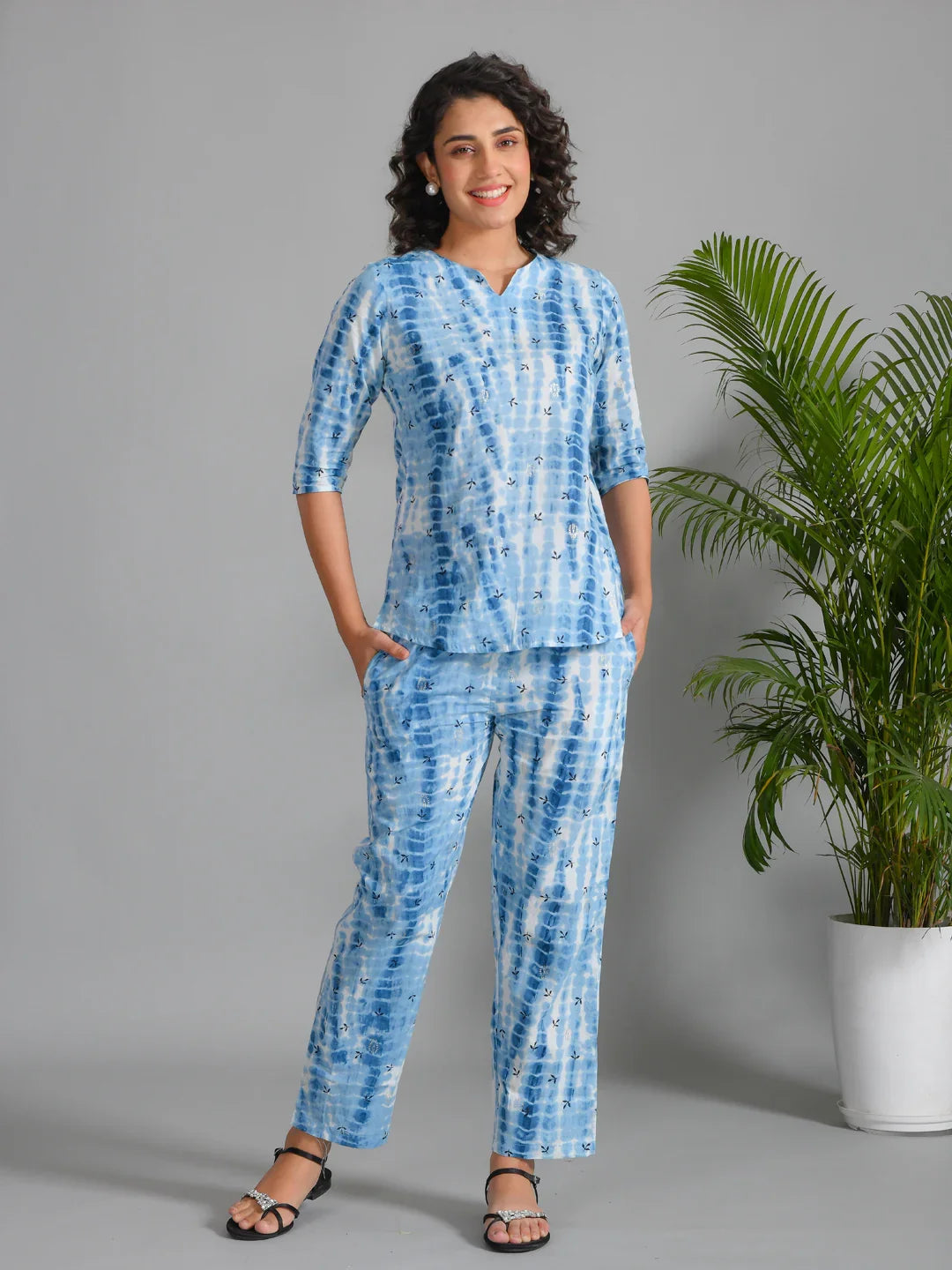 Blue Printed Round Neck Cotton Night Suit - SanskrutiHomes