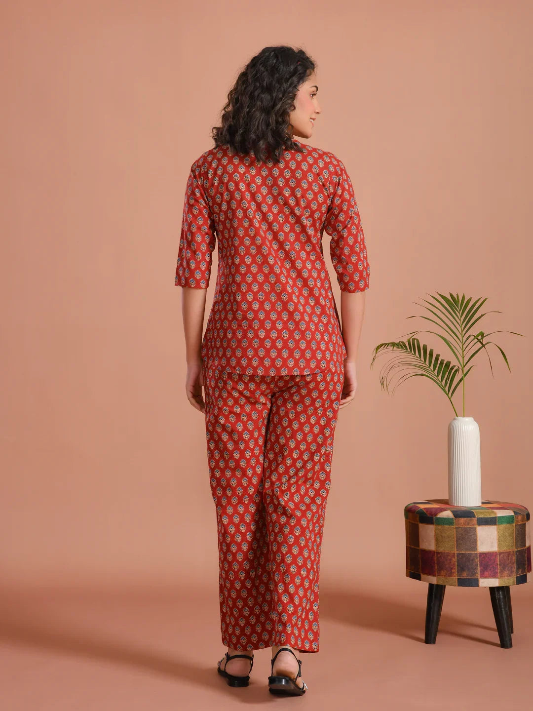 Red Floral Printed Cotton Night Suit Set - SanskrutiHomes