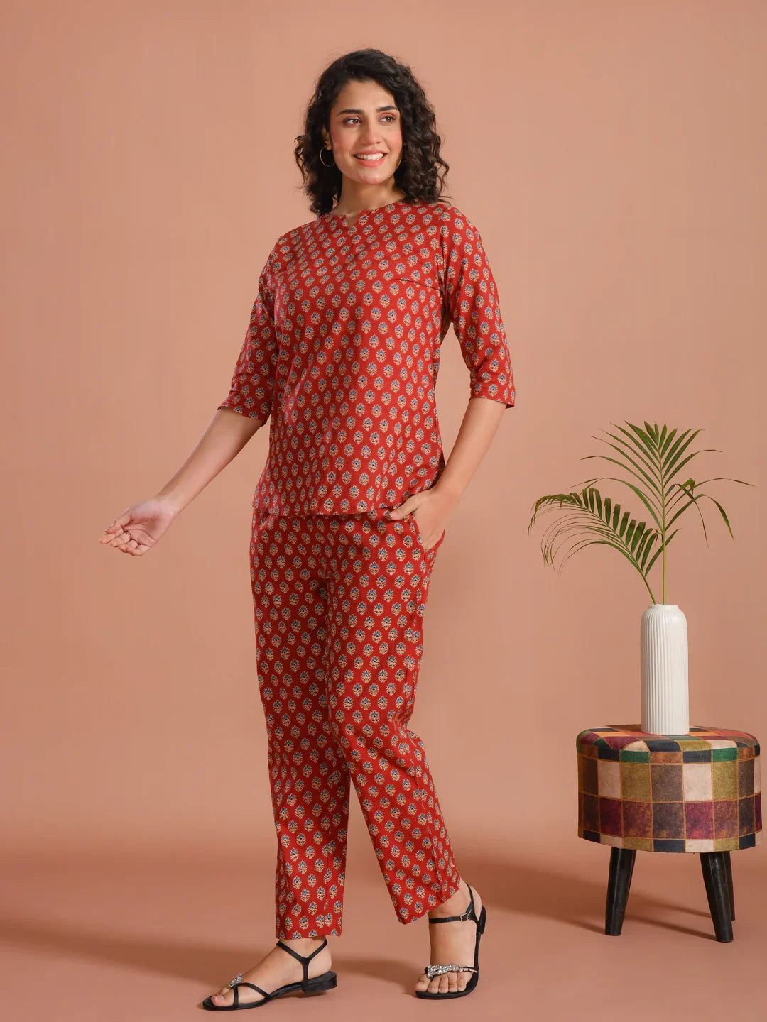 Red Floral Printed Cotton Night Suit Set - SanskrutiHomes