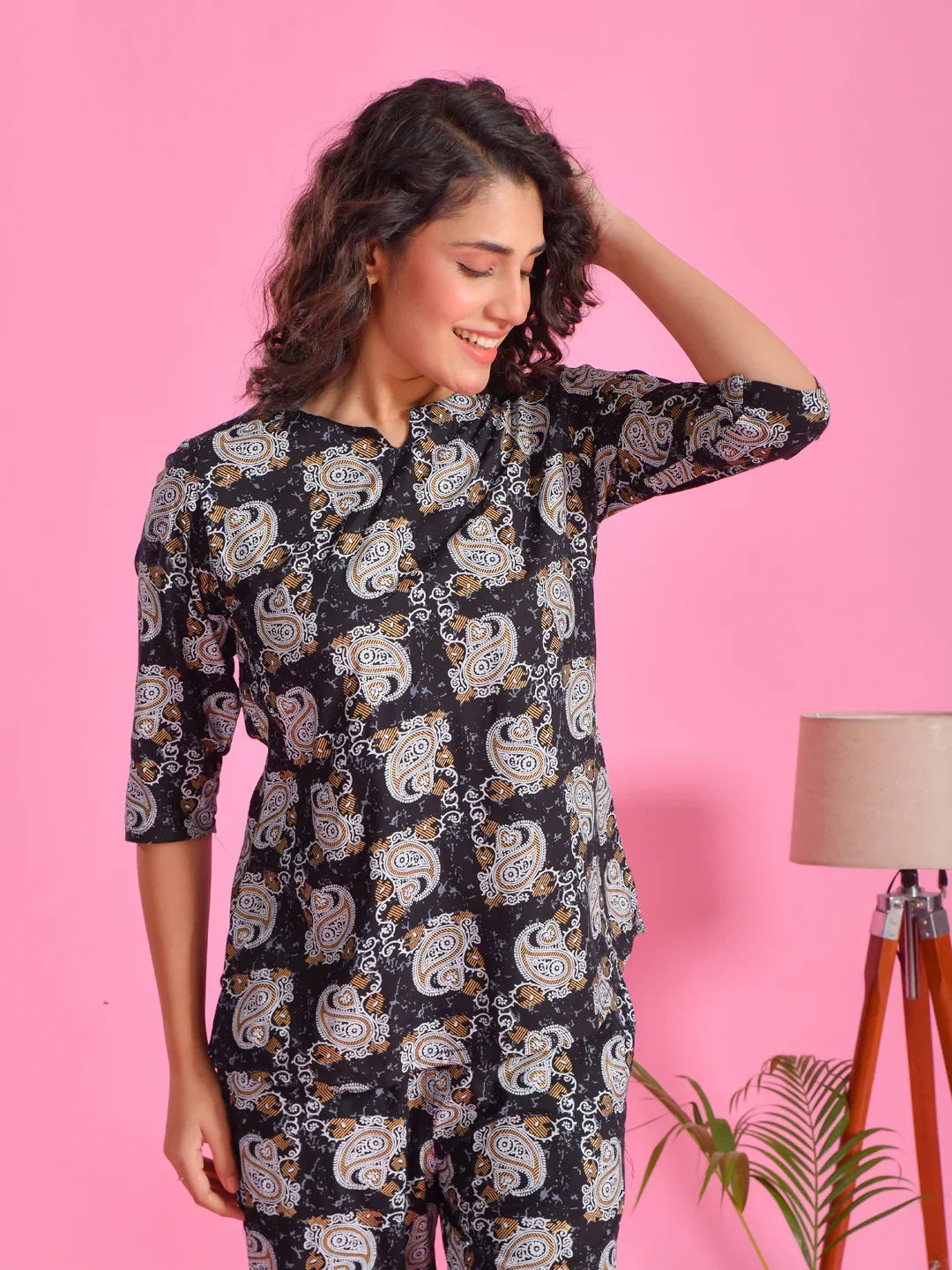 Blue Printed Round Neck Night Suit - SanskrutiHomes