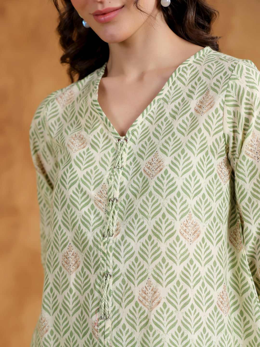 Green Motif Print V-Neck Pure Cotton Co-Ord Set For Women