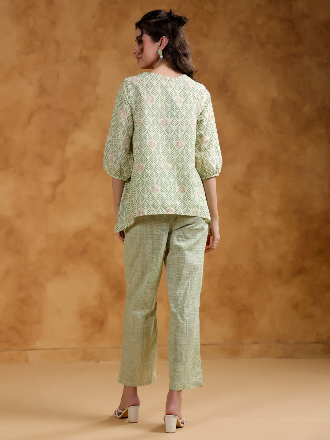 Green Motif Print V-Neck Pure Cotton Co-Ord Set For Women