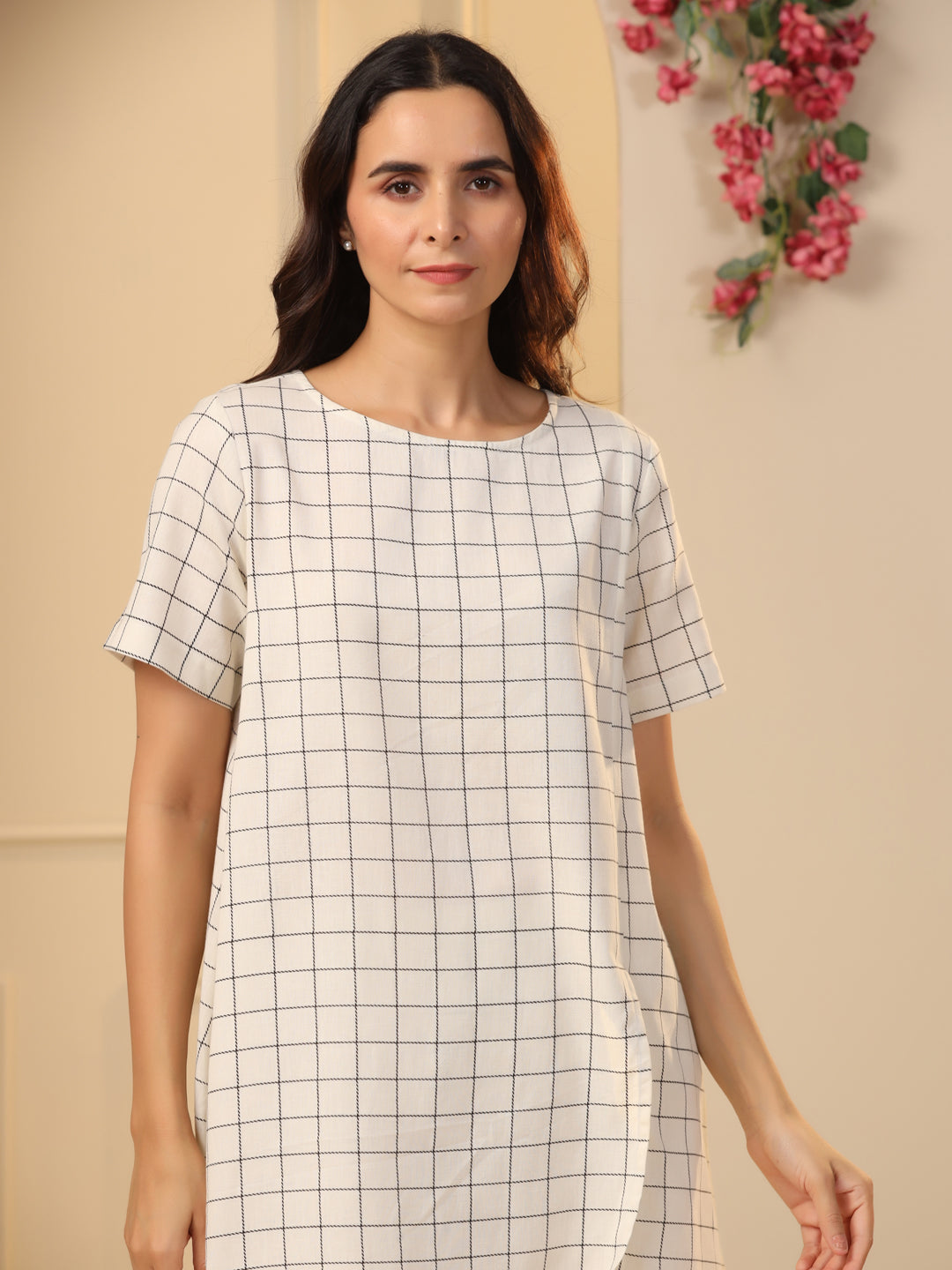 Off White Round Neck Checks Cotton Night Suit For Women