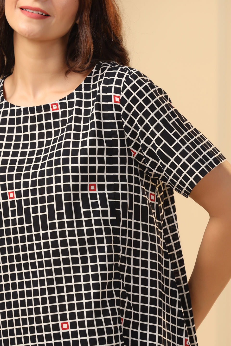 Black Round Neck Checks Print Pure Cotton Night Suit For Women