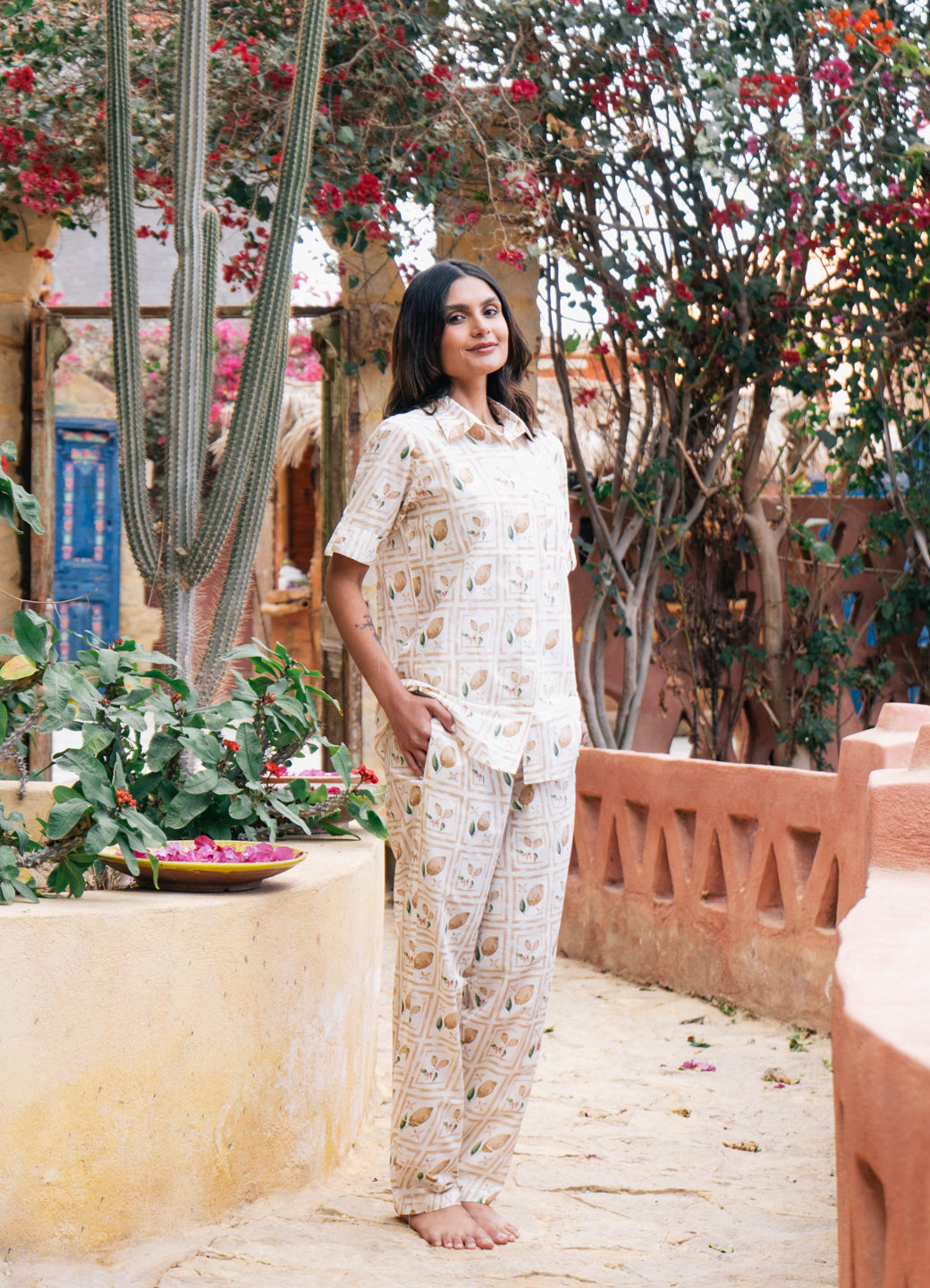 White Shirt Collar Abstract Printed Pure Cotton Night Suit