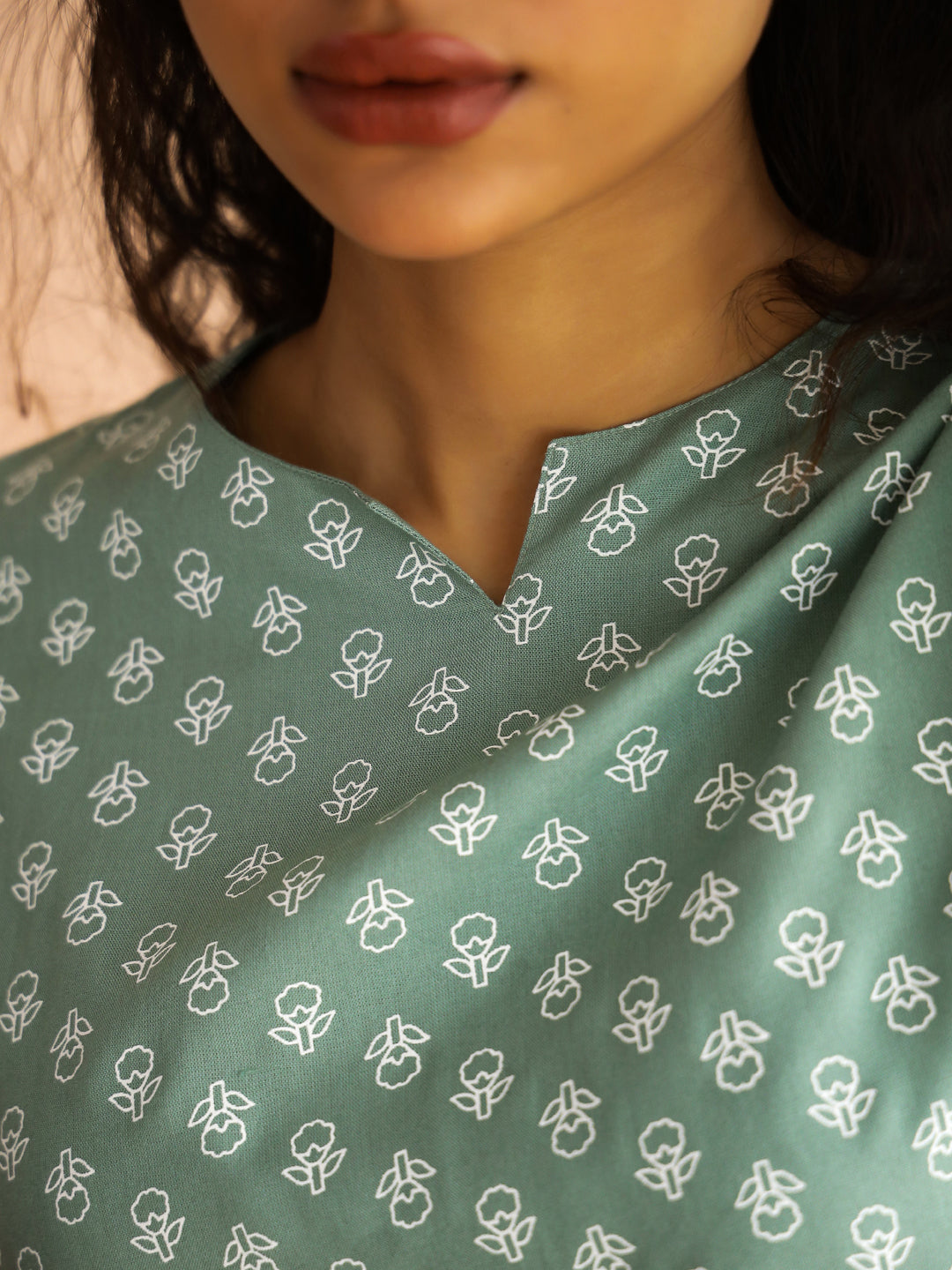 Sea Green Round Neck Viscose Rayon Ethnic Motifs Printed Night Suit for Women