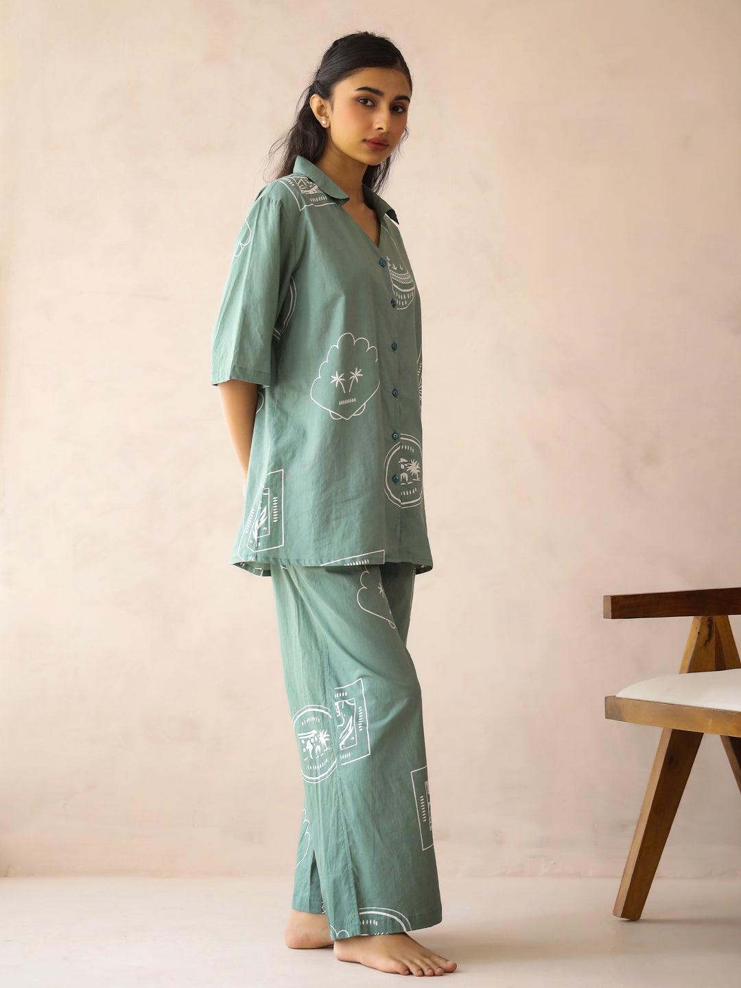 Green Shirt Collar Pure Cotton Printed Abstract Night Suit for Women