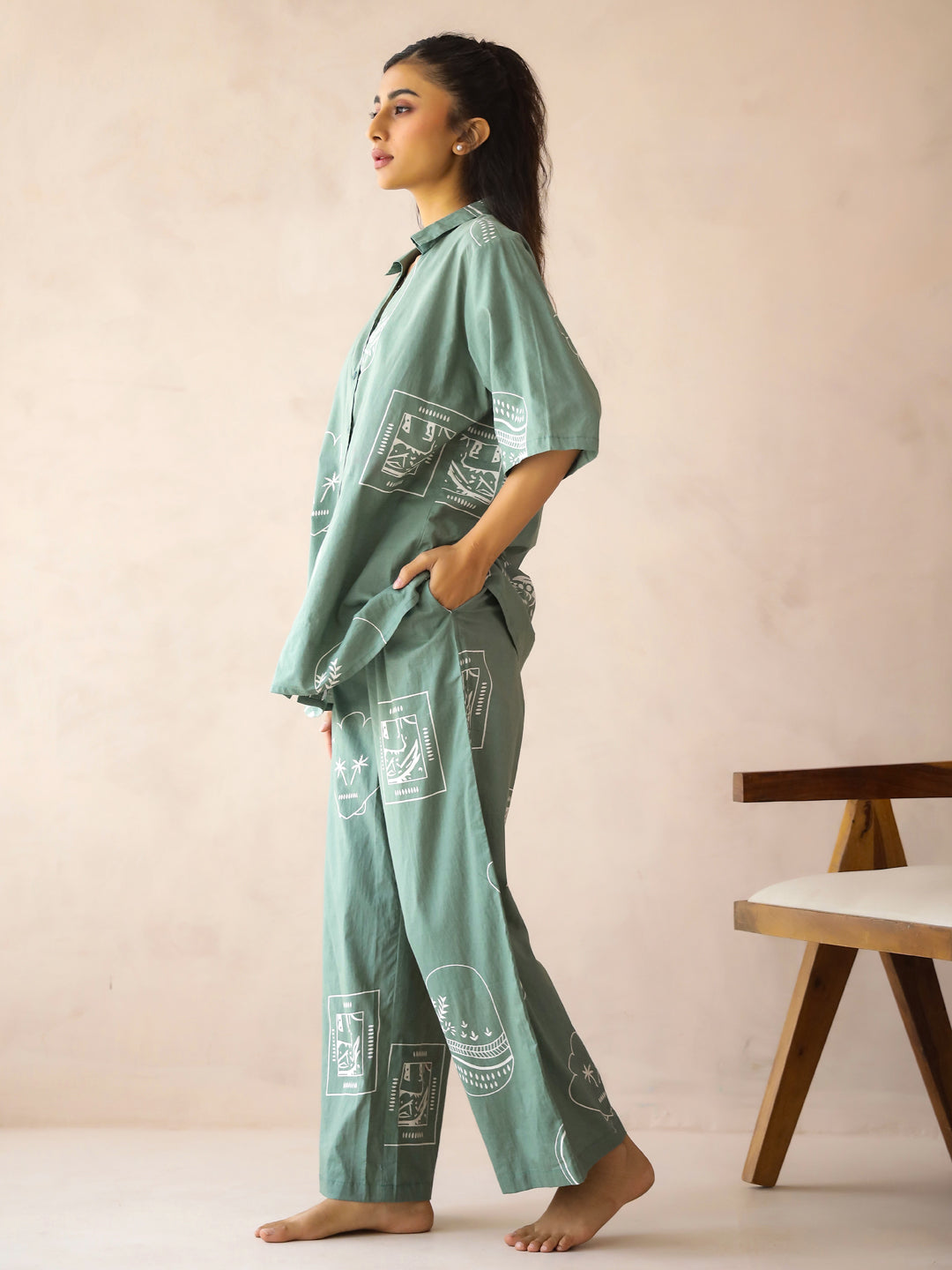 Green Shirt Collar Pure Cotton Printed Abstract Night Suit for Women