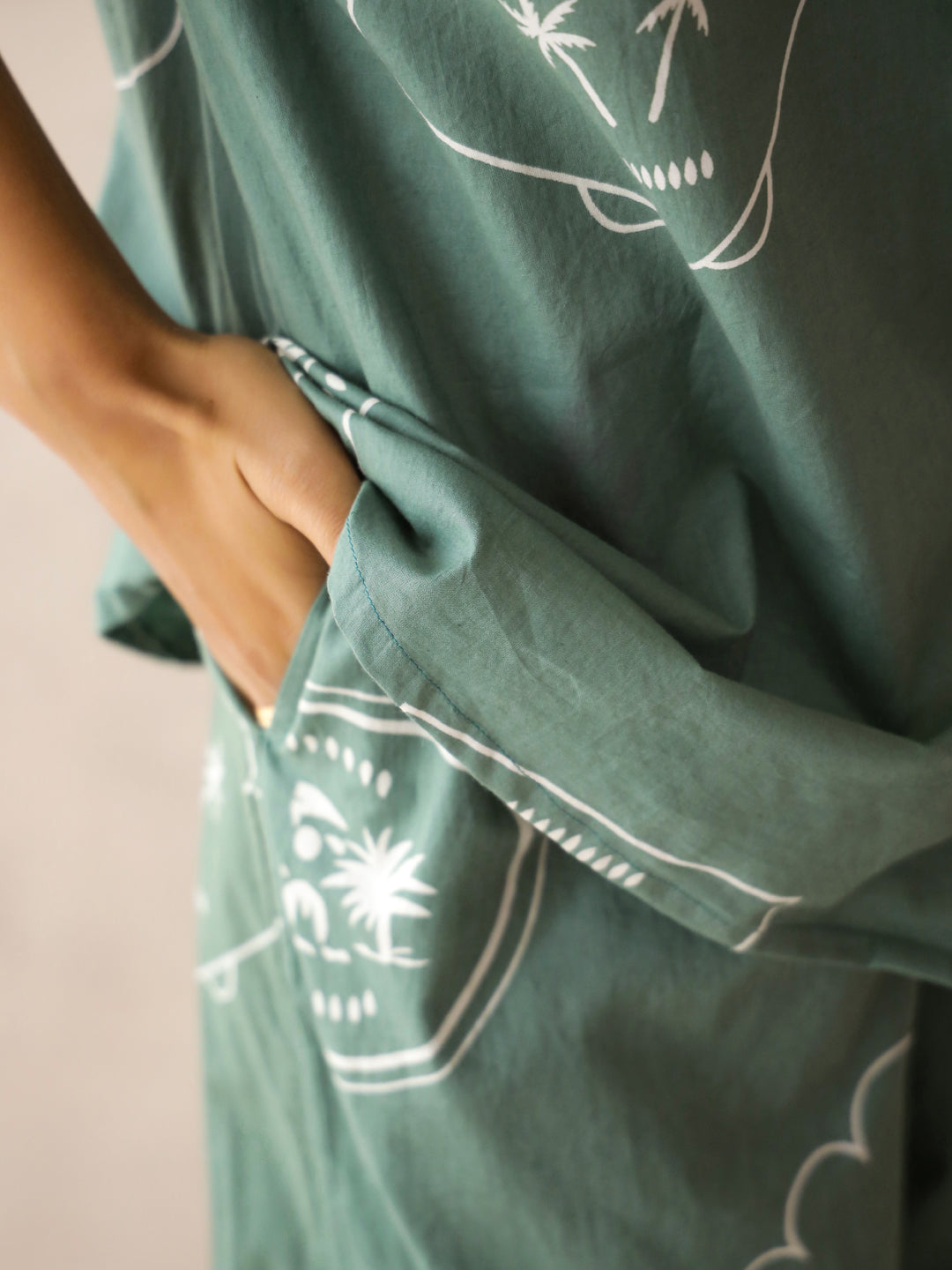 Green Shirt Collar Pure Cotton Printed Abstract Night Suit for Women