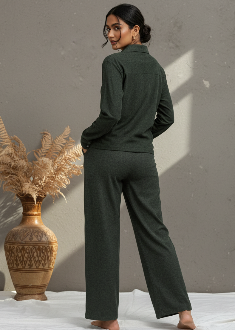 Green Solid Pure Cotton Shirt Collar Night Suit for Women