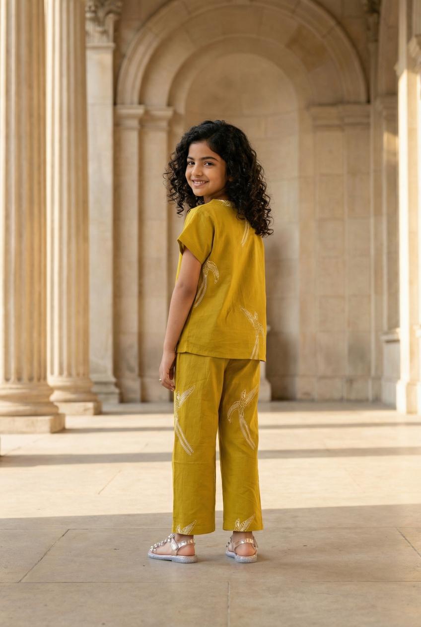 Yellow Sparrow Bird Print Round Neck Cotton Kids Night Suit