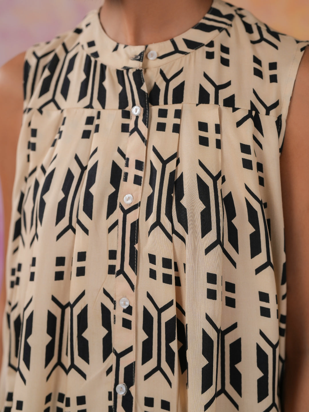 Black Geometric Print Round Neck Co-ords Set - SanskrutiHomes