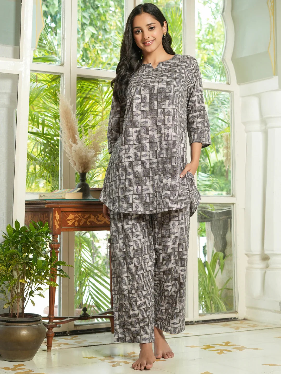 Grey abstract cotton loungewear set - SanskrutiHomes