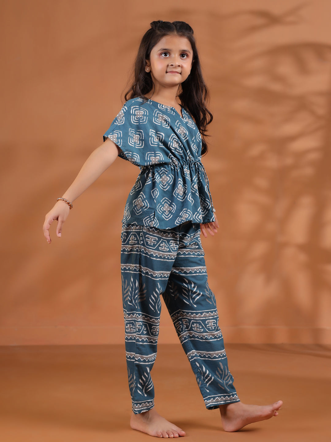 Geometric Print Kids Night Suit Set