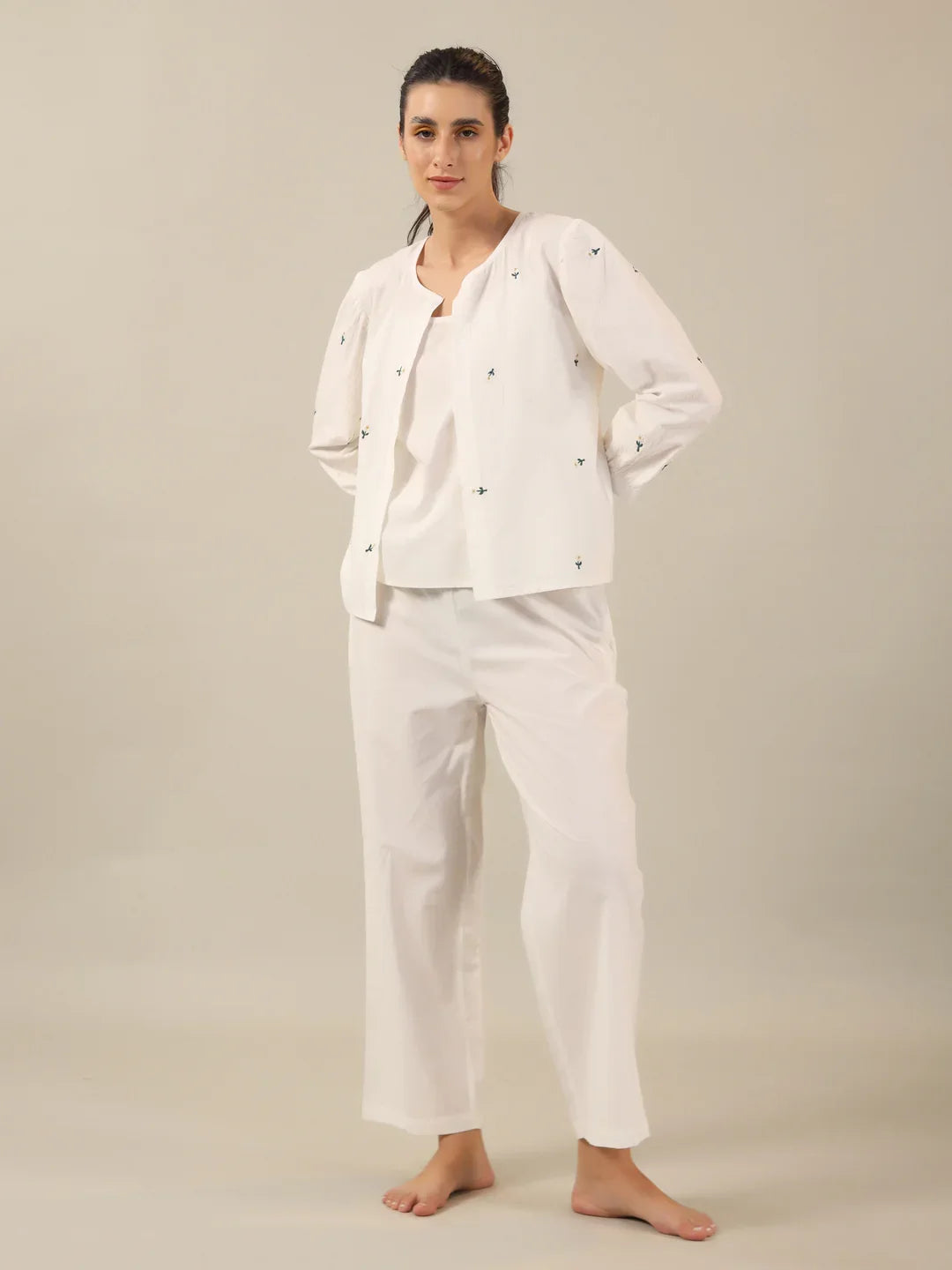 WHITE DAISY Cotton Night SUIT - SanskrutiHomes