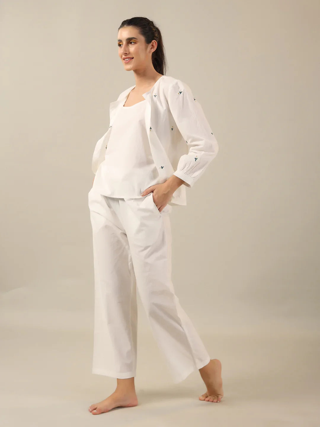WHITE DAISY Cotton Night SUIT - SanskrutiHomes