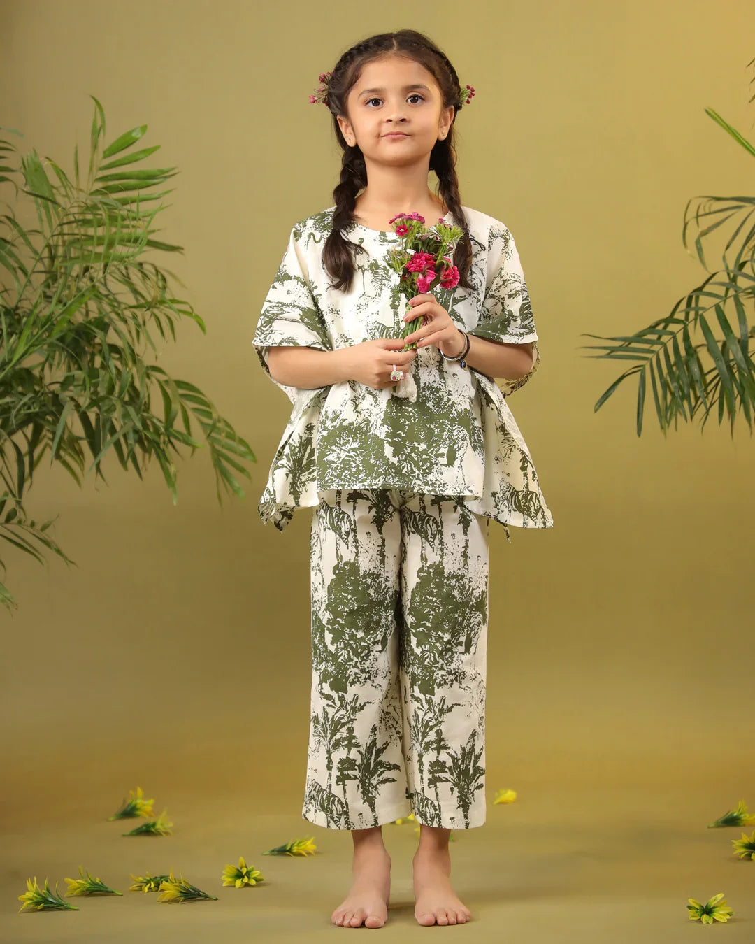 Kids Pure Cotton Green Colour Printed Night suits - SanskrutiHomes